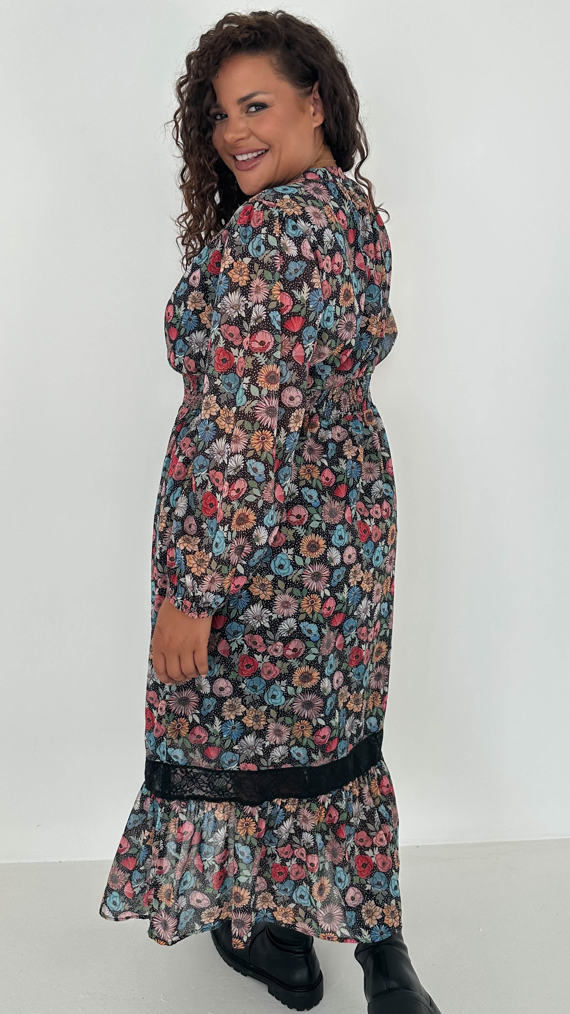CurveWow Lace Insert Printed Midi Dress Multi Floral - Image 4