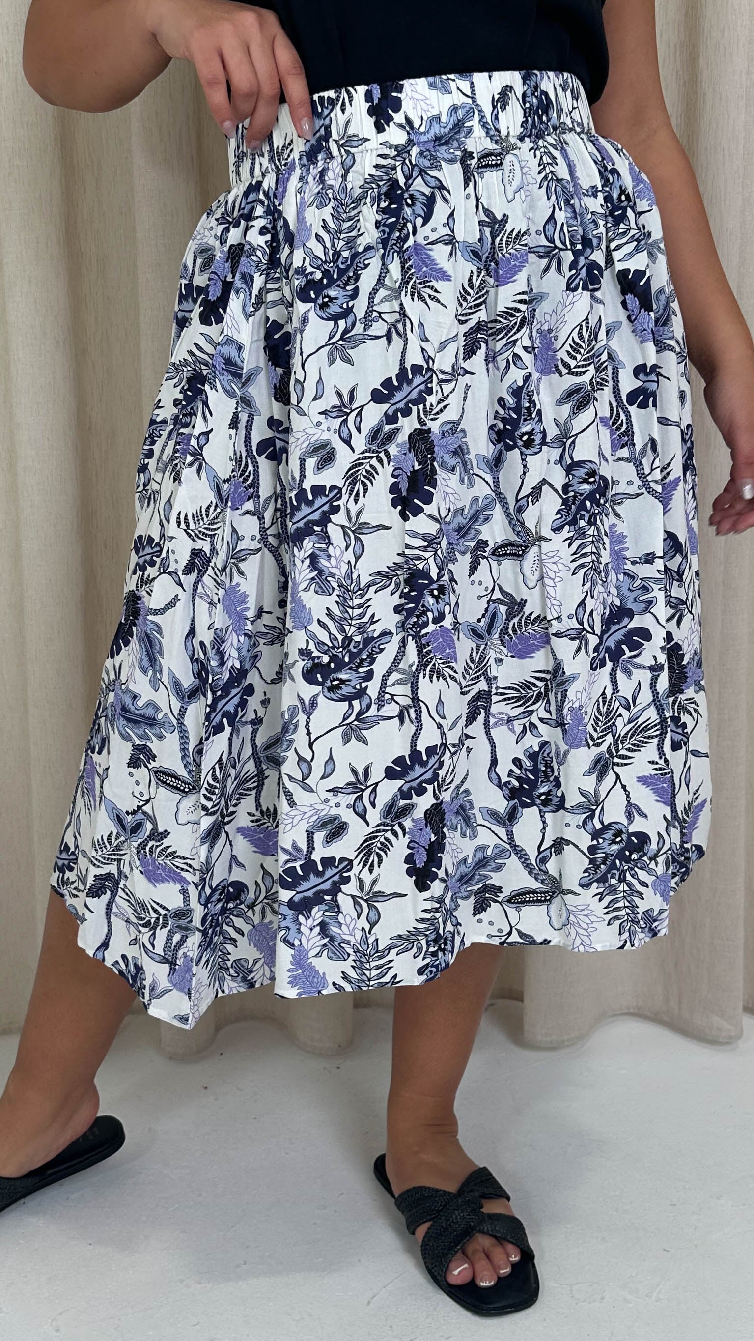 CurveWow Aline Midi Skirt Blue Leaf - Image 3