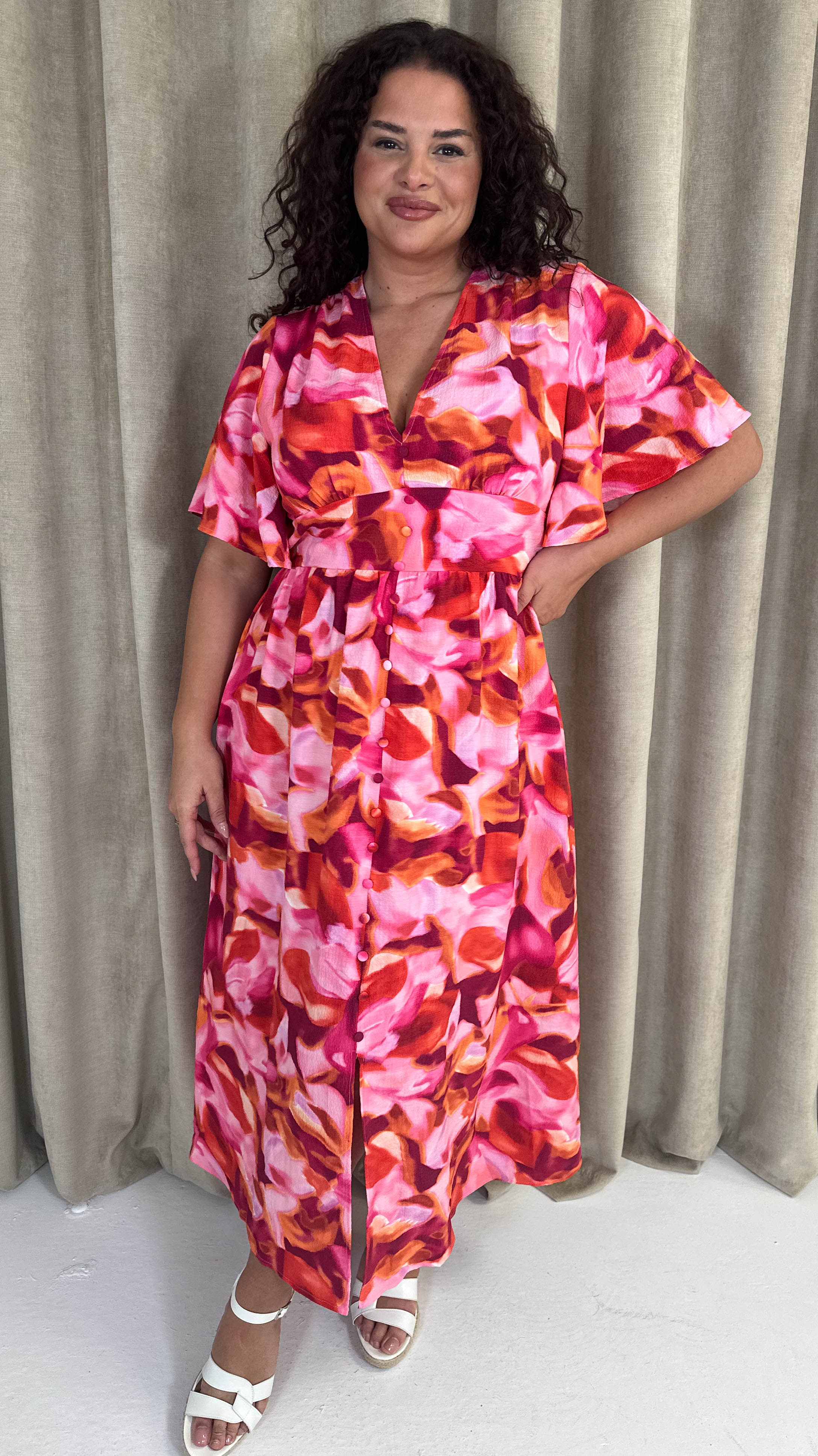 CurveWow Angel Sleeve Button Front Dress Abstract Floral - Image 3