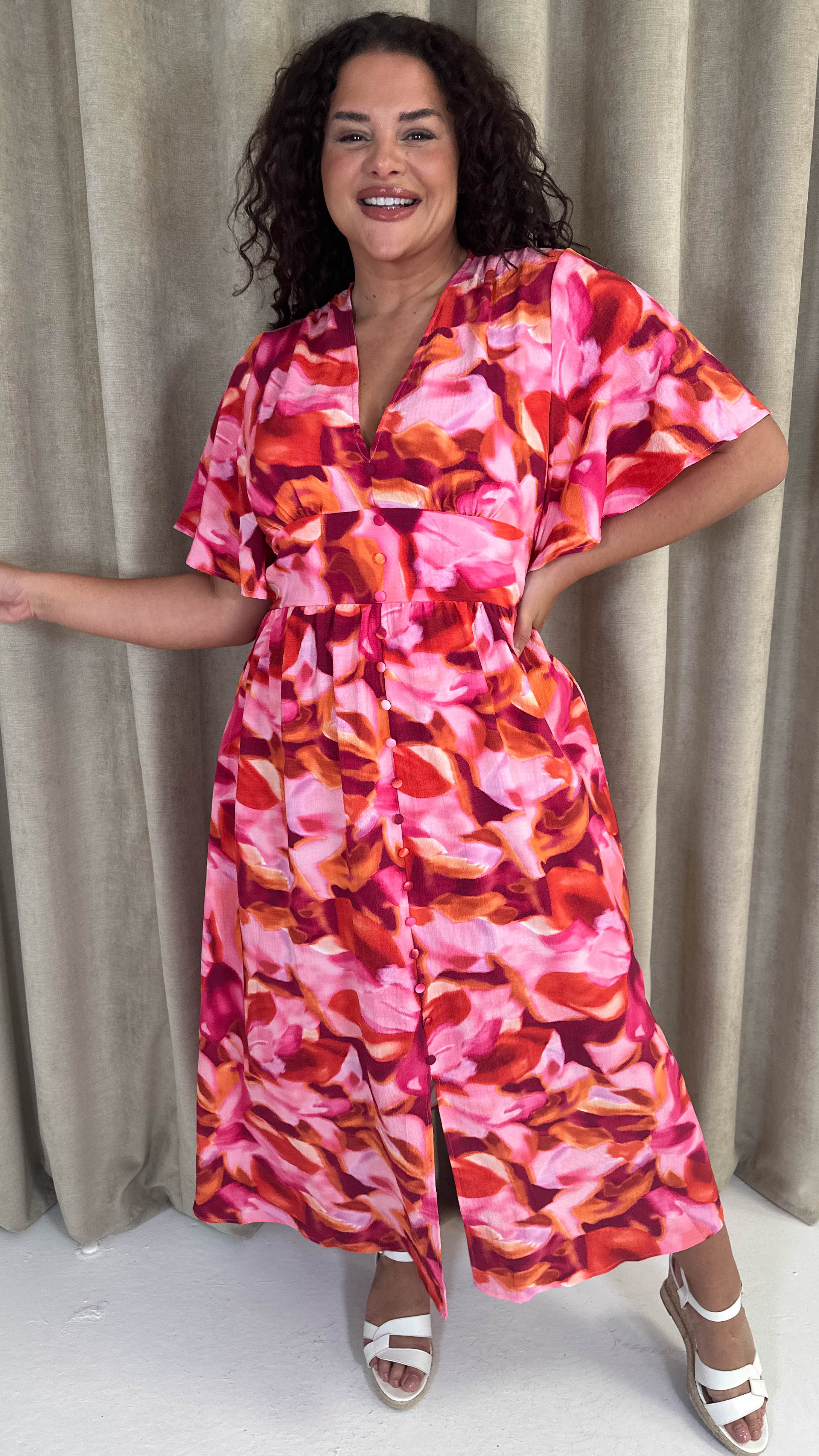 CurveWow Angel Sleeve Button Front Dress Abstract Floral - Image 6