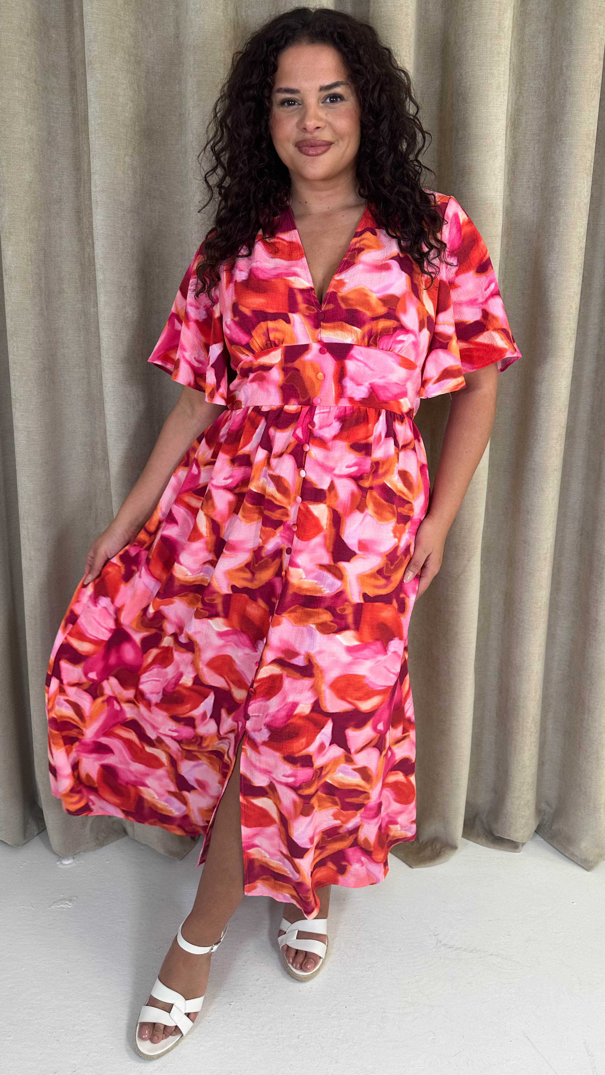 CurveWow Angel Sleeve Button Front Dress Abstract Floral - Image 8