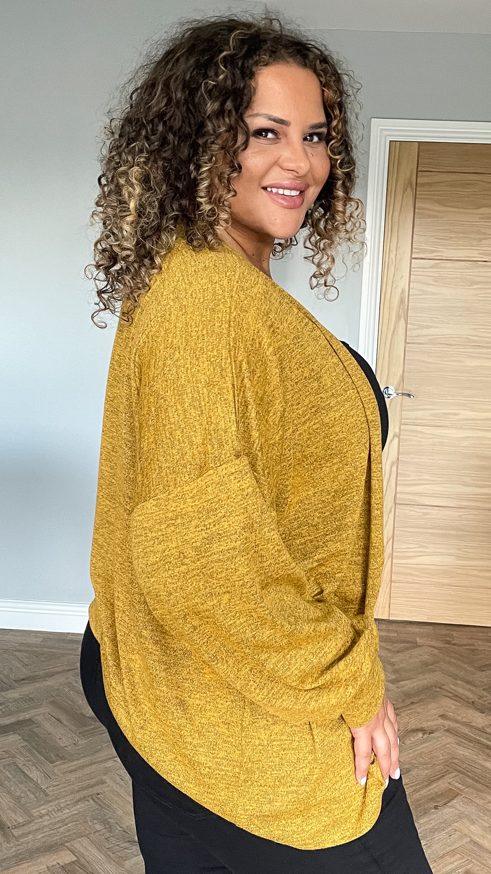 CurveWow Balloon Sleeve Cardigan Mustard - Image 3