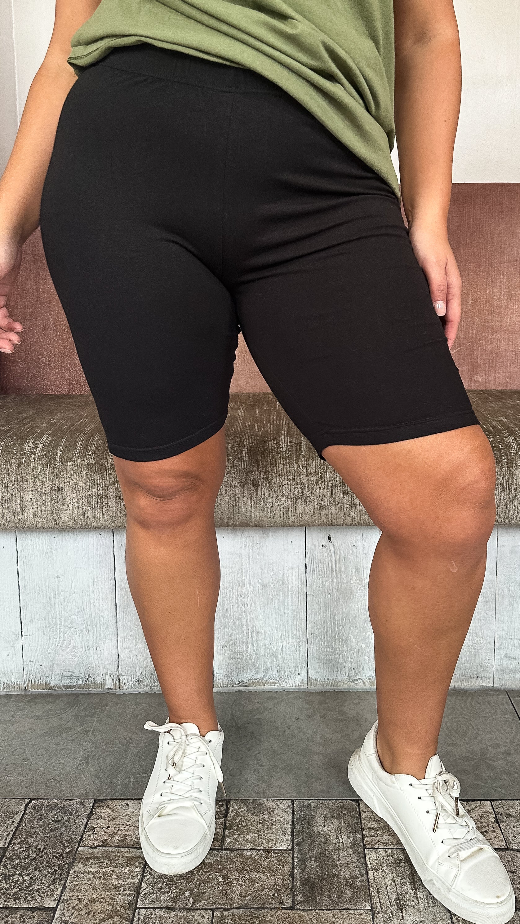CurveWow Basic Cycling Short Black - Image 4