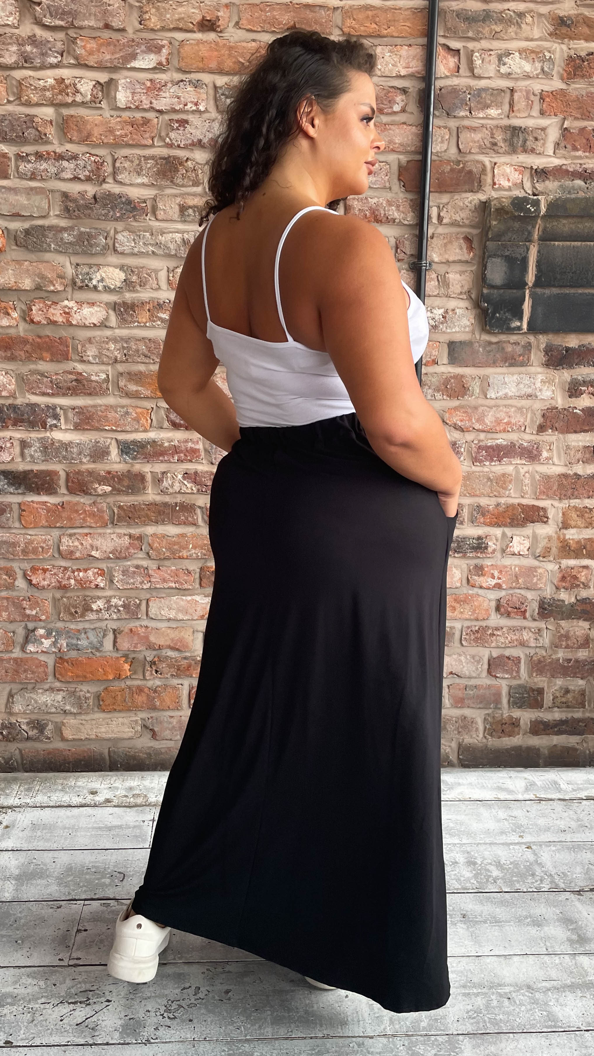 CurveWow Basic Pocket Maxi Skirt Black - Image 8