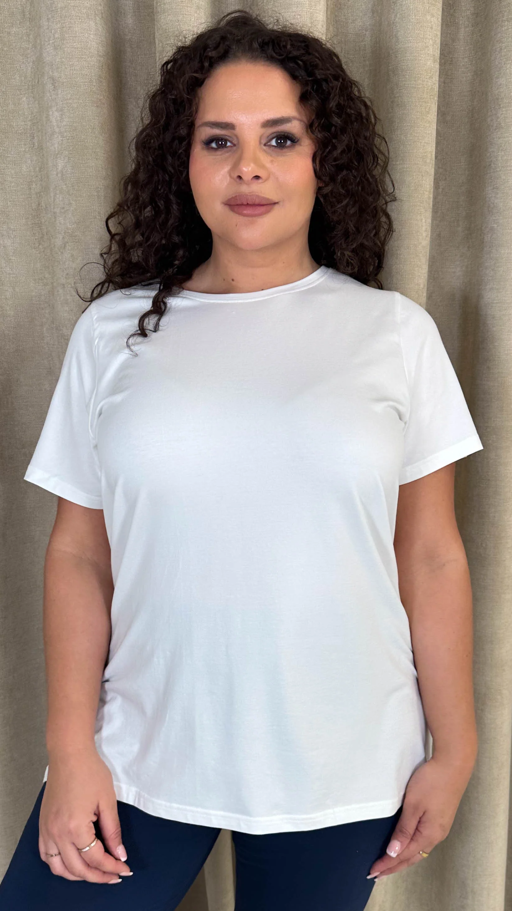 CurveWow Basic T-Shirt White - Image 6