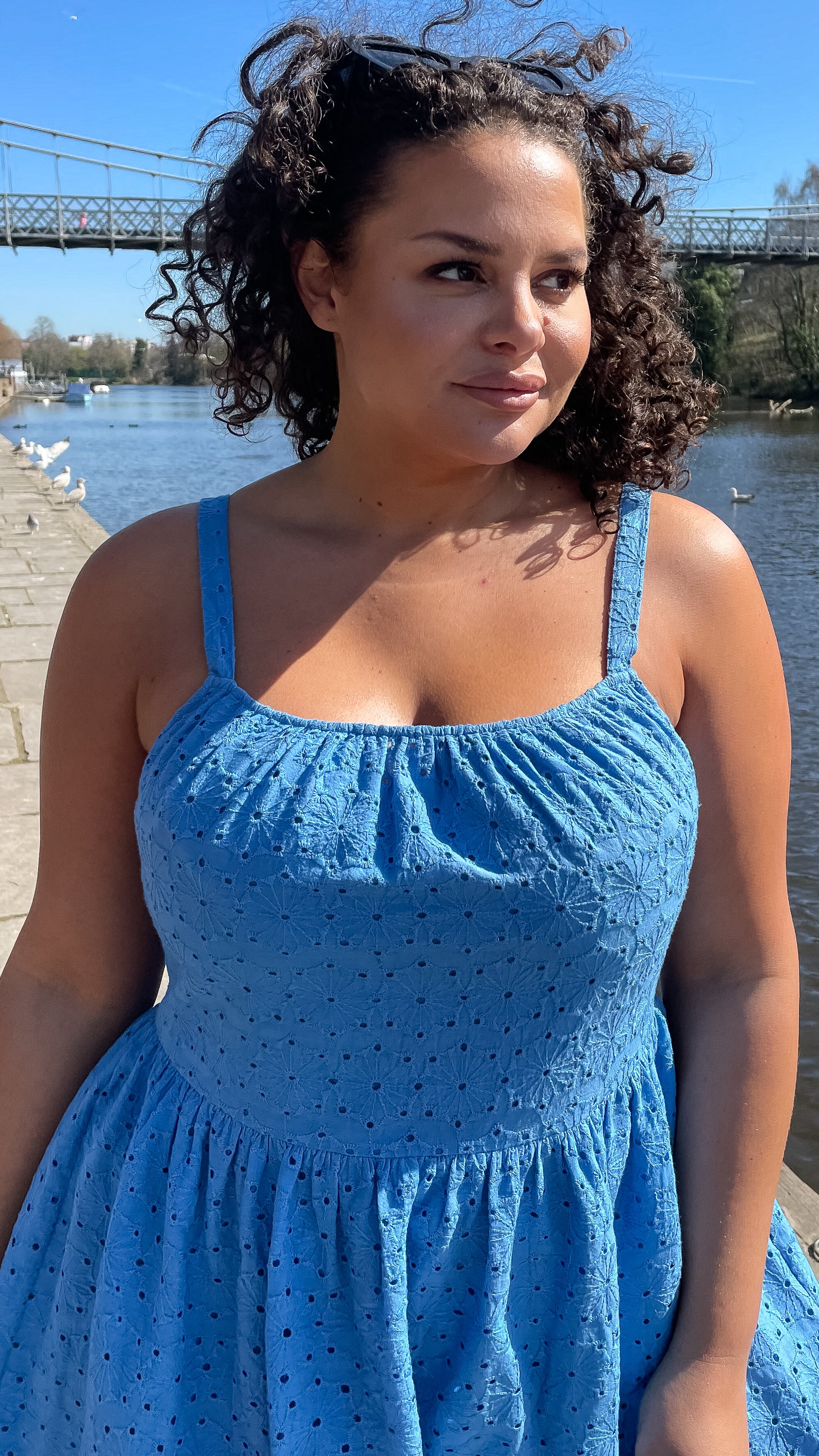 CurveWow Broderie Midi Dress Blue - Image 3