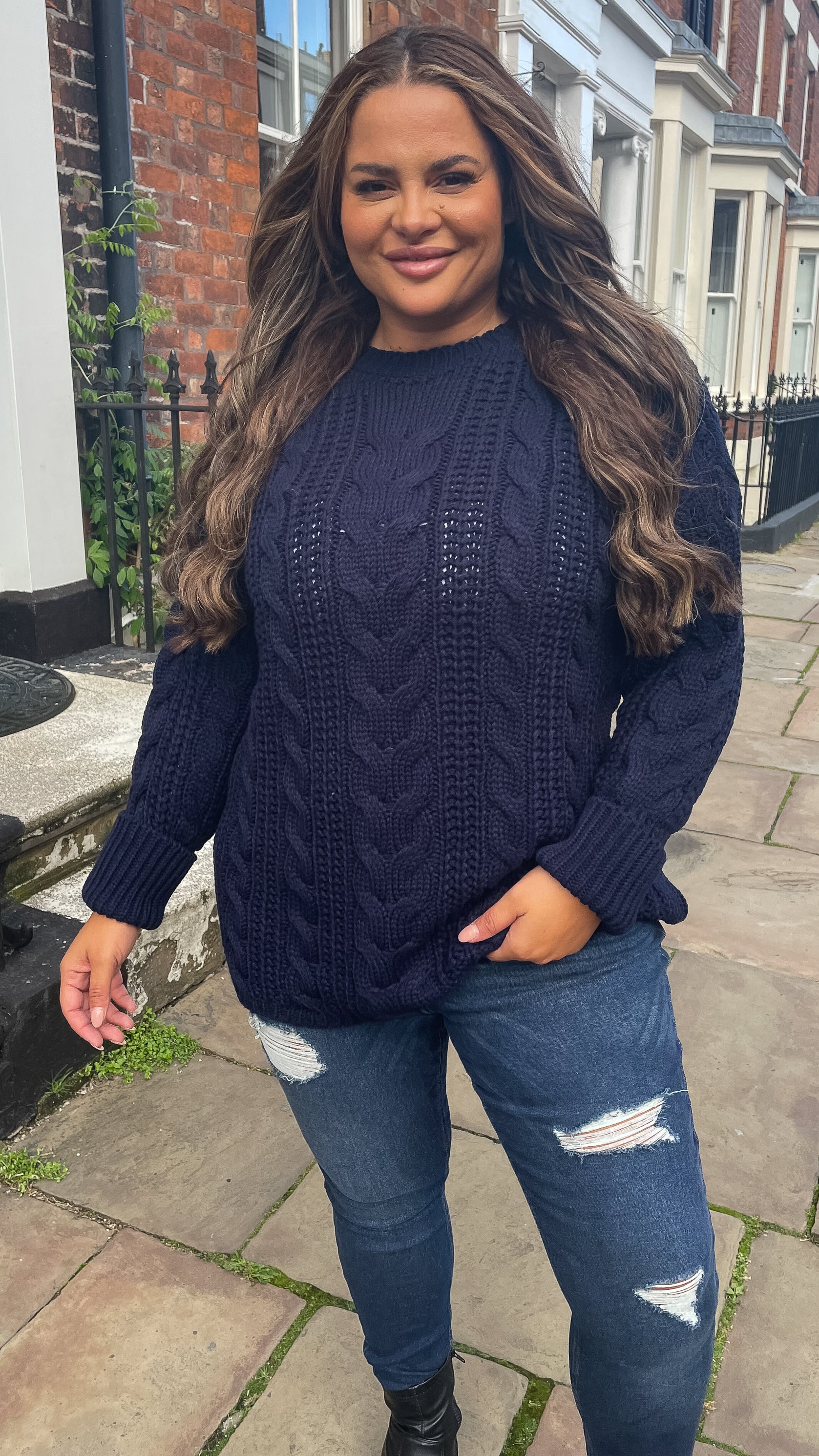 CurveWow Cable Knit Jumper Navy - Image 5