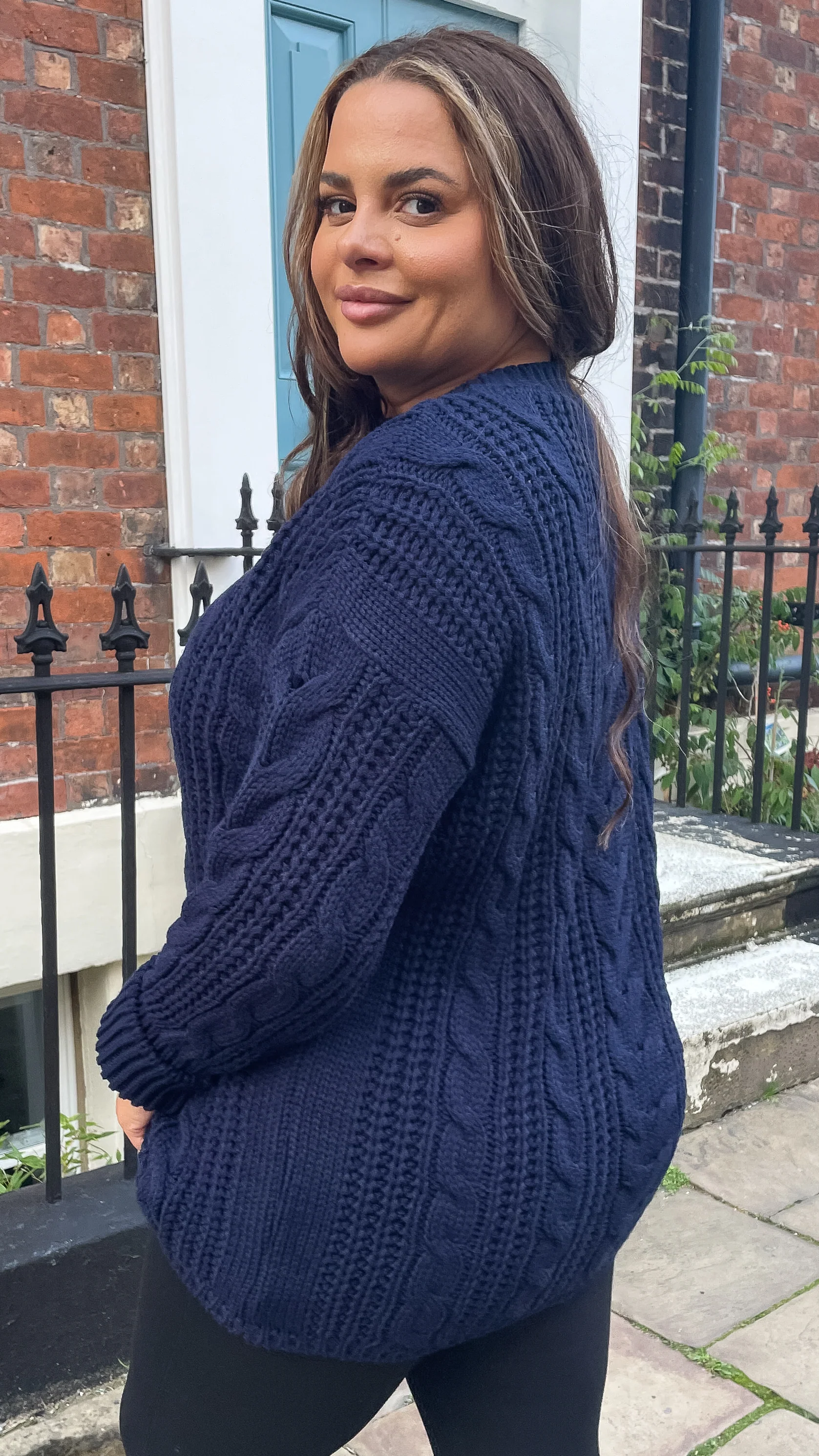 CurveWow Cable Knit Jumper Navy - Image 8