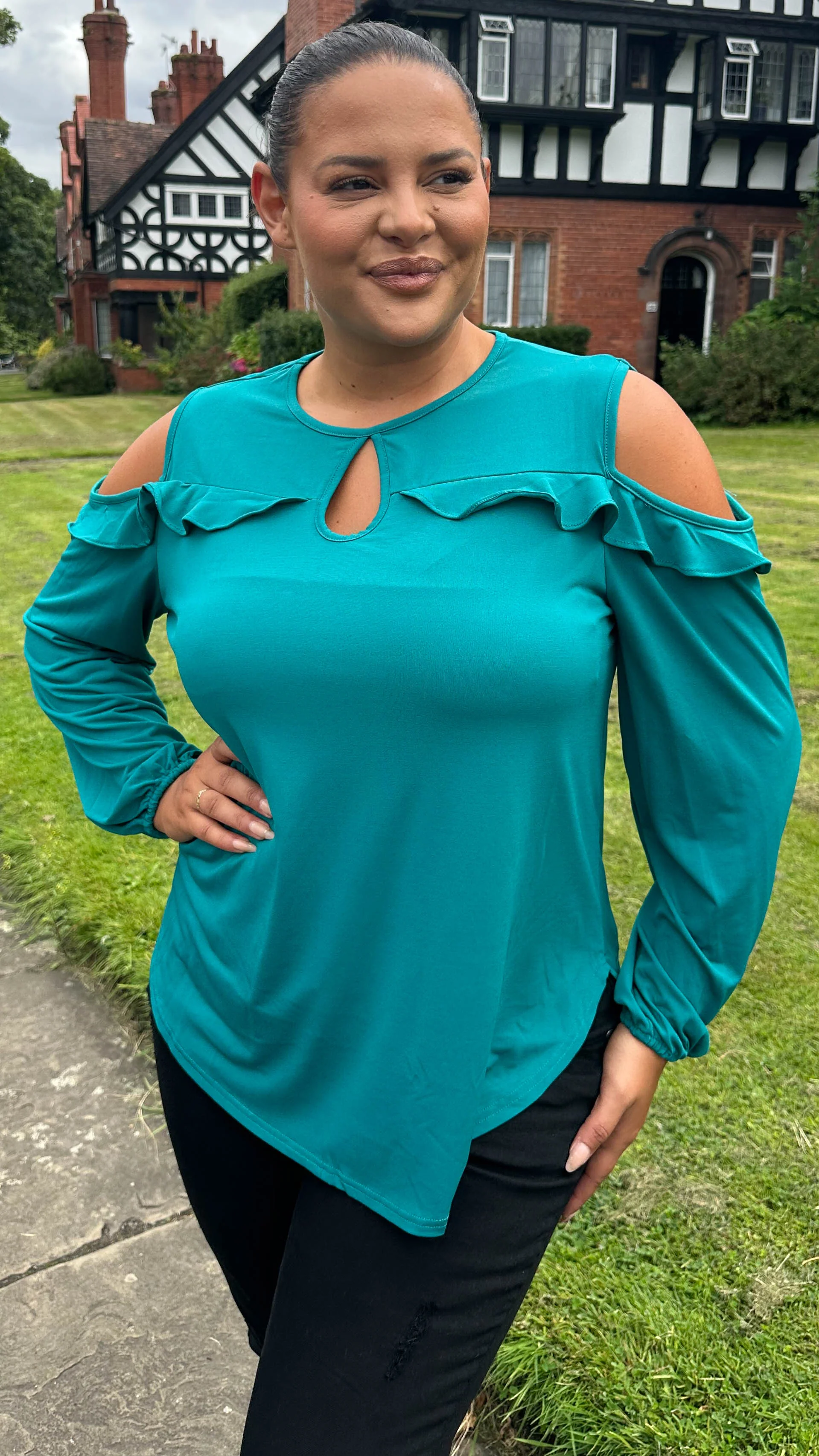 CurveWow Cold Shoulder Frill Top Green - Image 3
