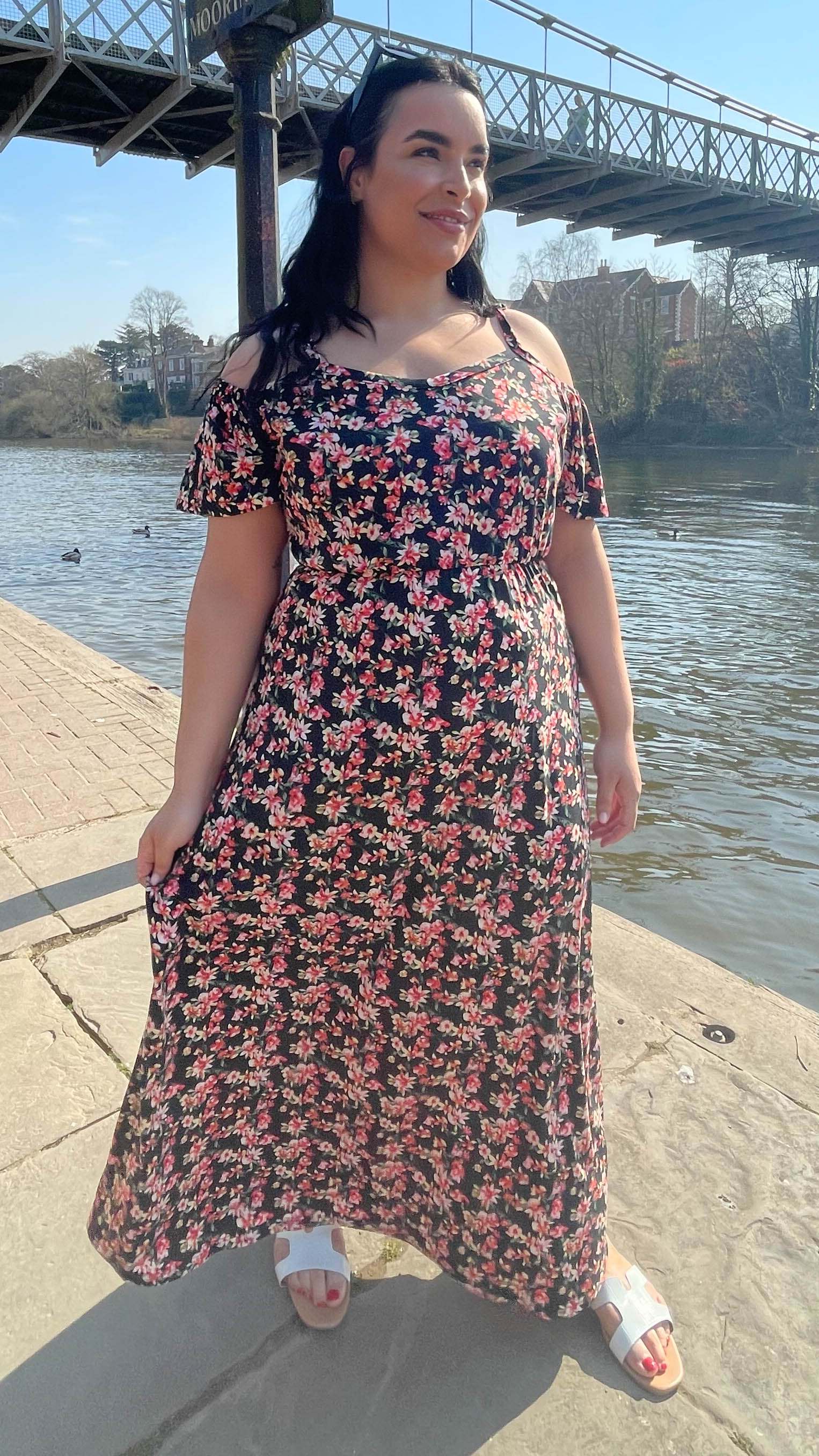 CurveWow Cold Shoulder Maxi Dress Black Floral - Image 3