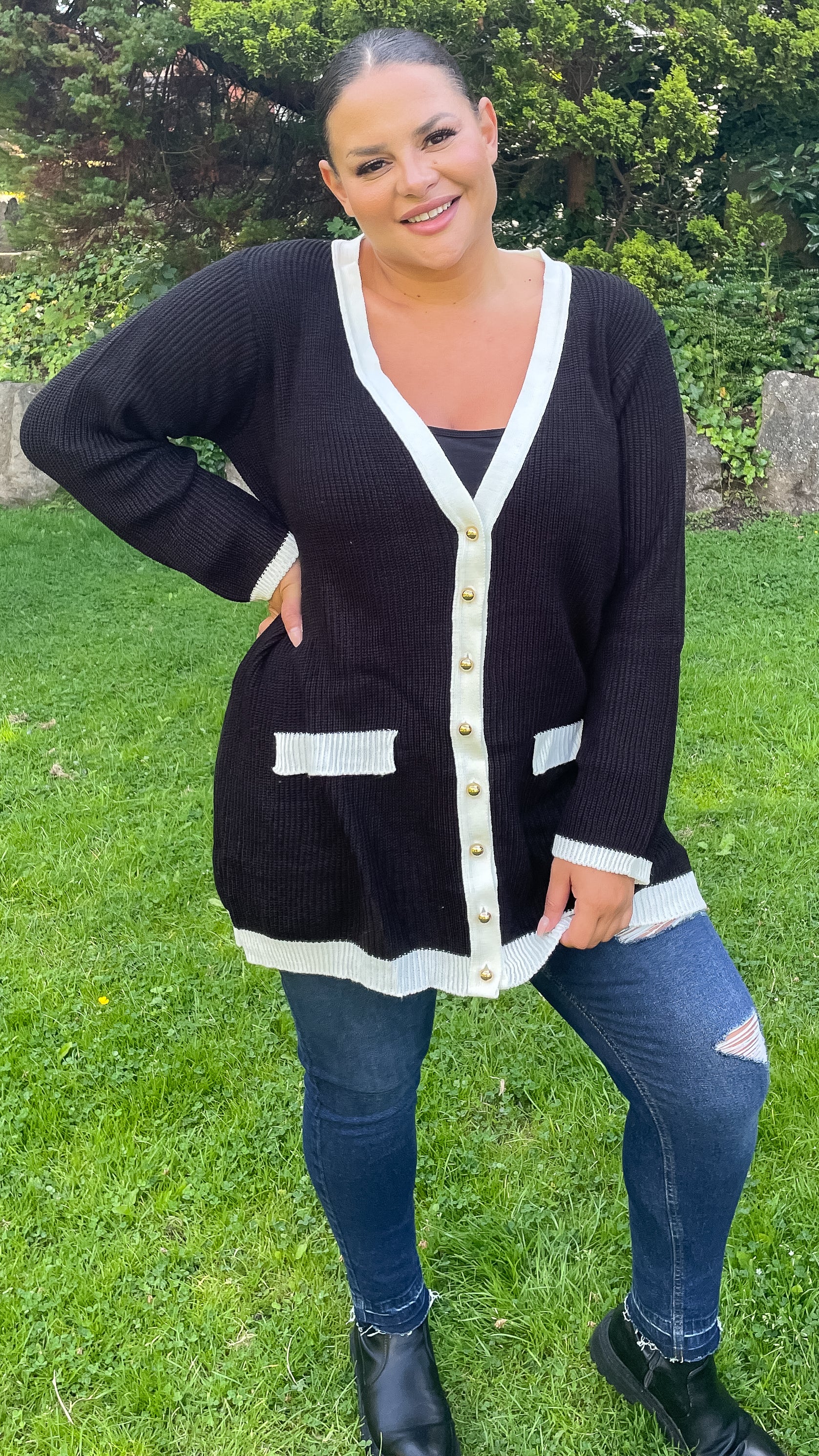 CurveWow Contrast Cardigan Black/Ivory - Image 3