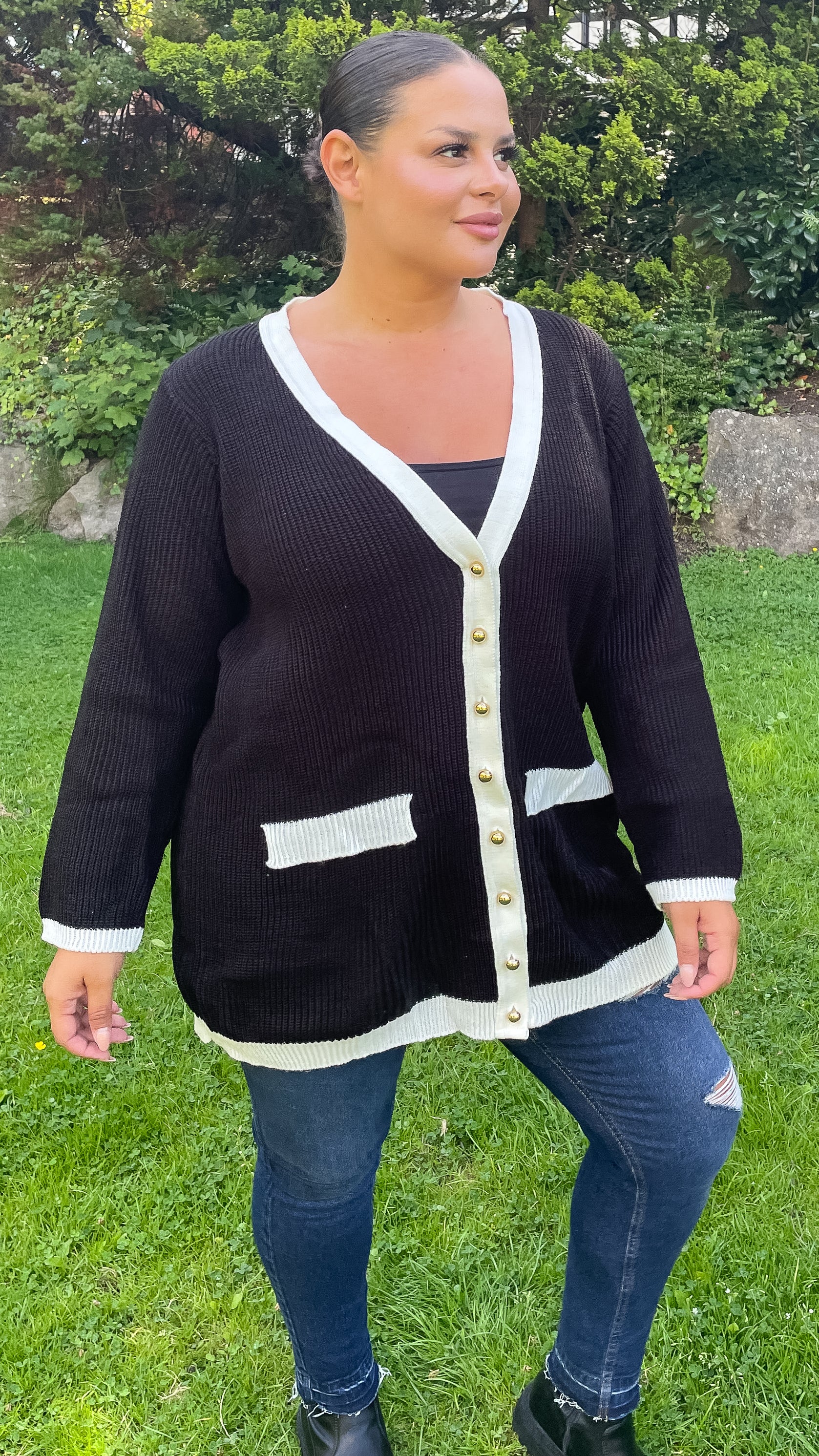 CurveWow Contrast Cardigan Black/Ivory - Image 4