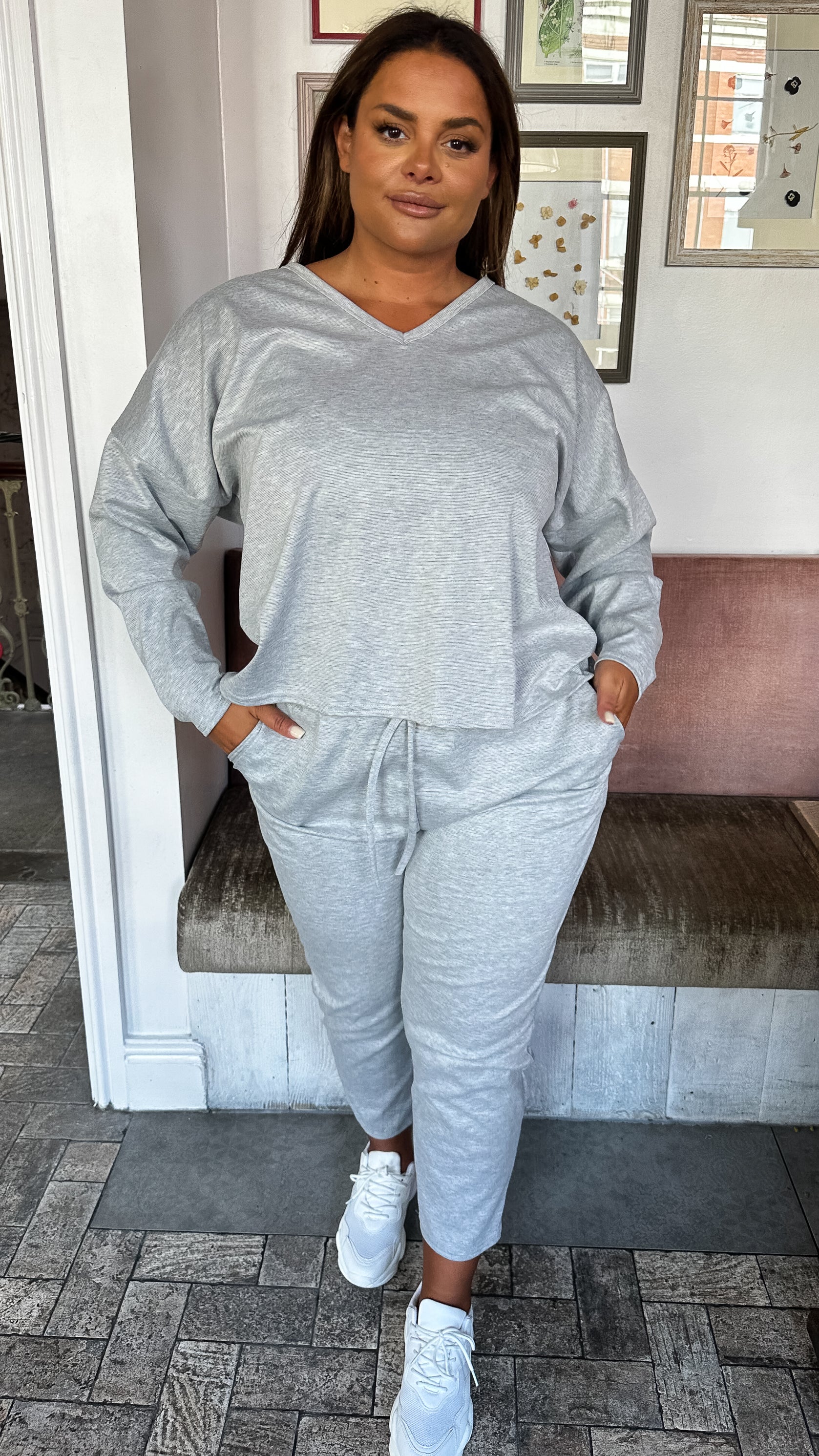 CurveWow Cropped Joggers Grey - Image 6
