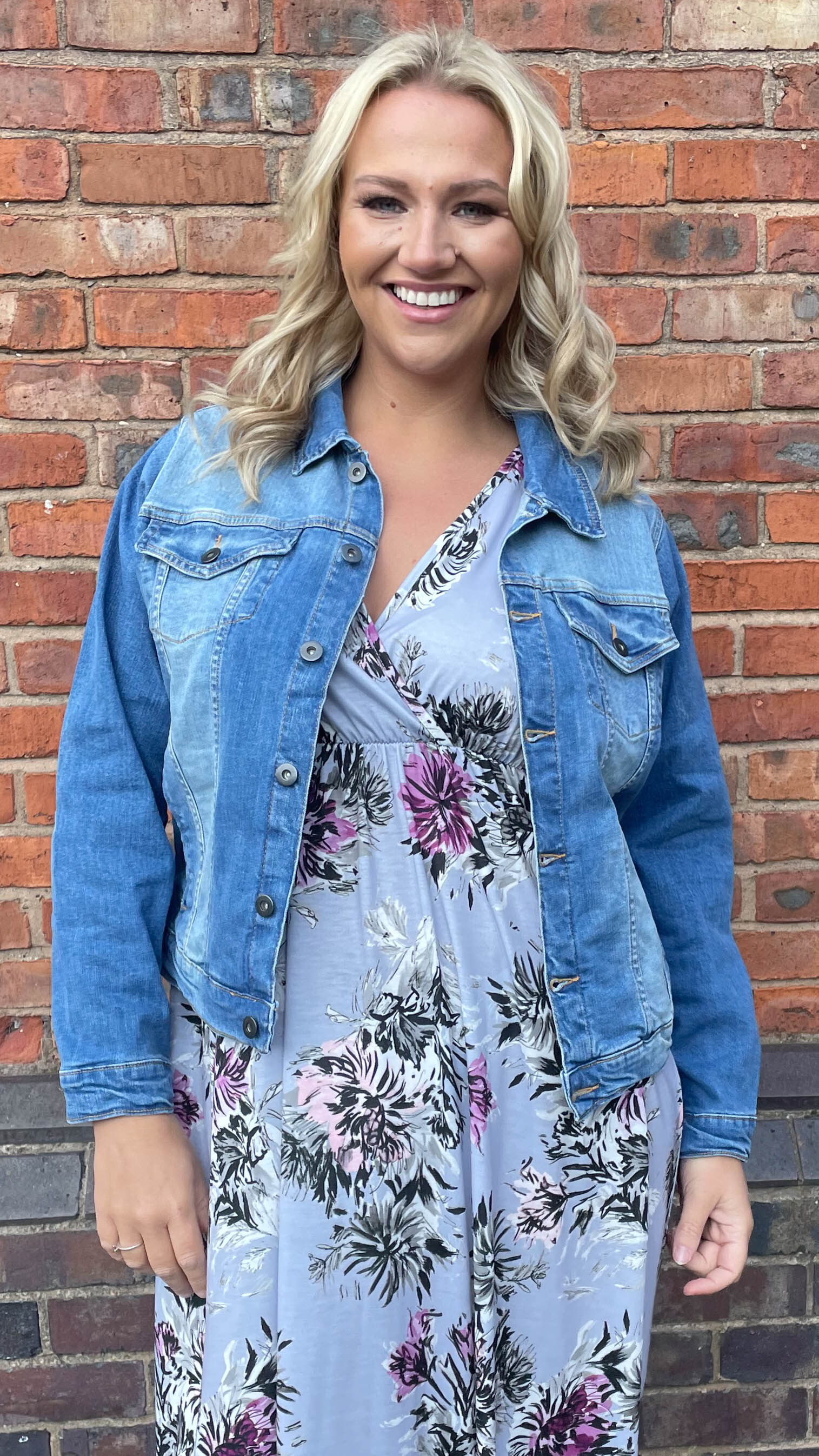 CurveWow Denim Jacket Light Wash - Image 5