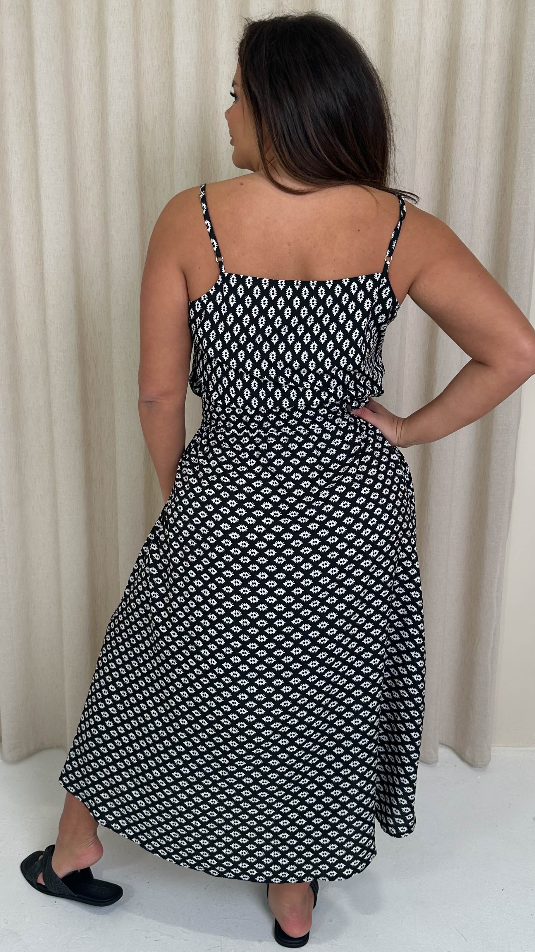 CurveWow Dipped Hem Midi Skirt Mono Geo - Image 8