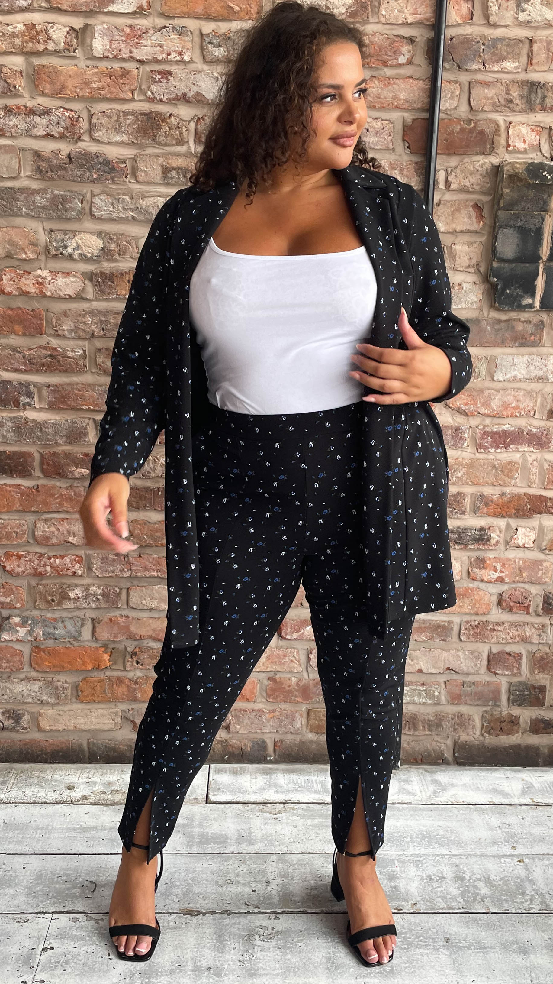 CurveWow Ditsy Print Blazer Black - Image 5