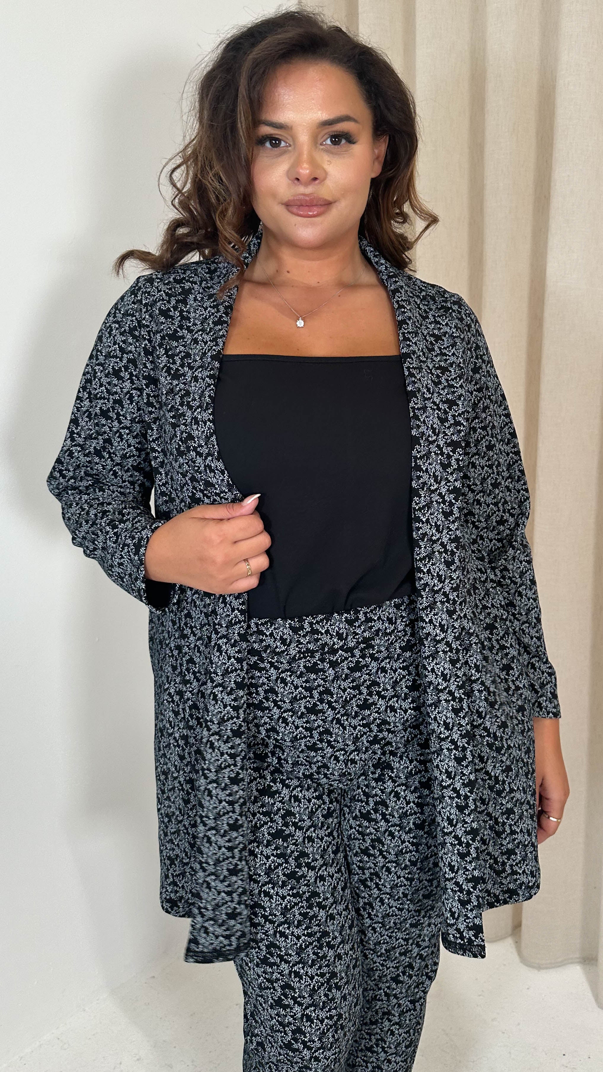 CurveWow Ditsy Print Blazer Mono Ditsy - Image 6