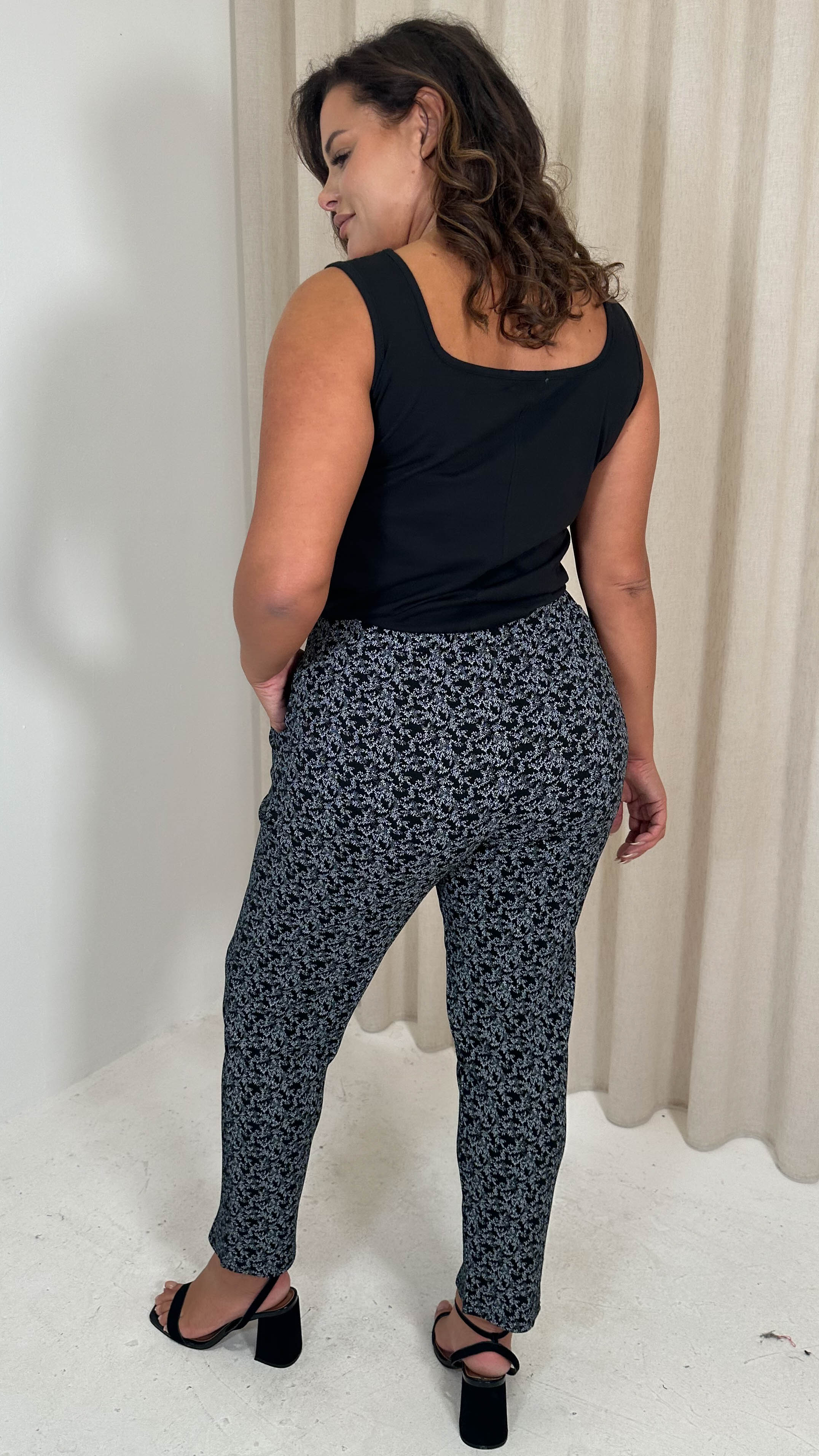 CurveWow Ditsy Print Split Hem Trouser Mono Ditsy - Image 5
