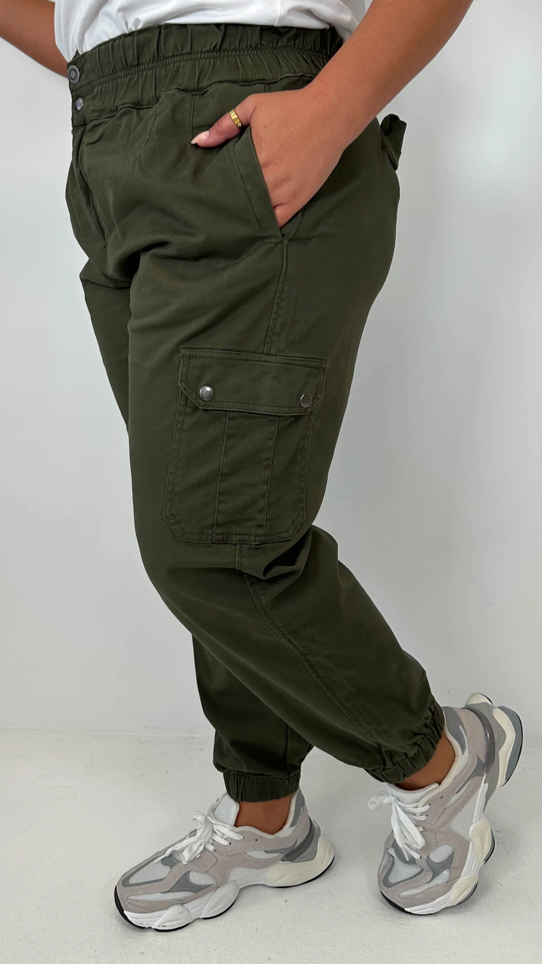 CurveWow Cargo Trouser Khaki - Image 2