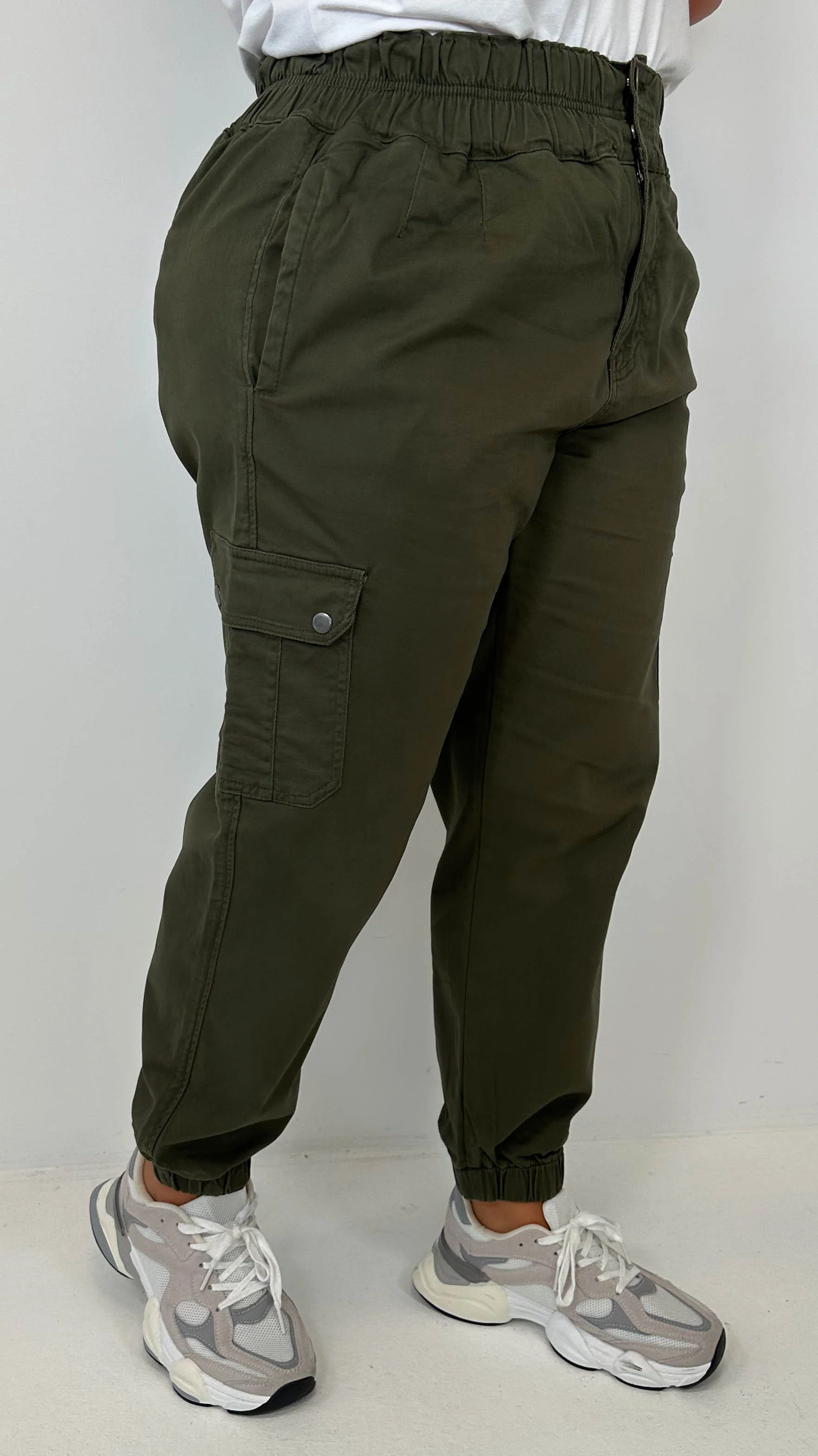 CurveWow Cargo Trouser Khaki - Image 4