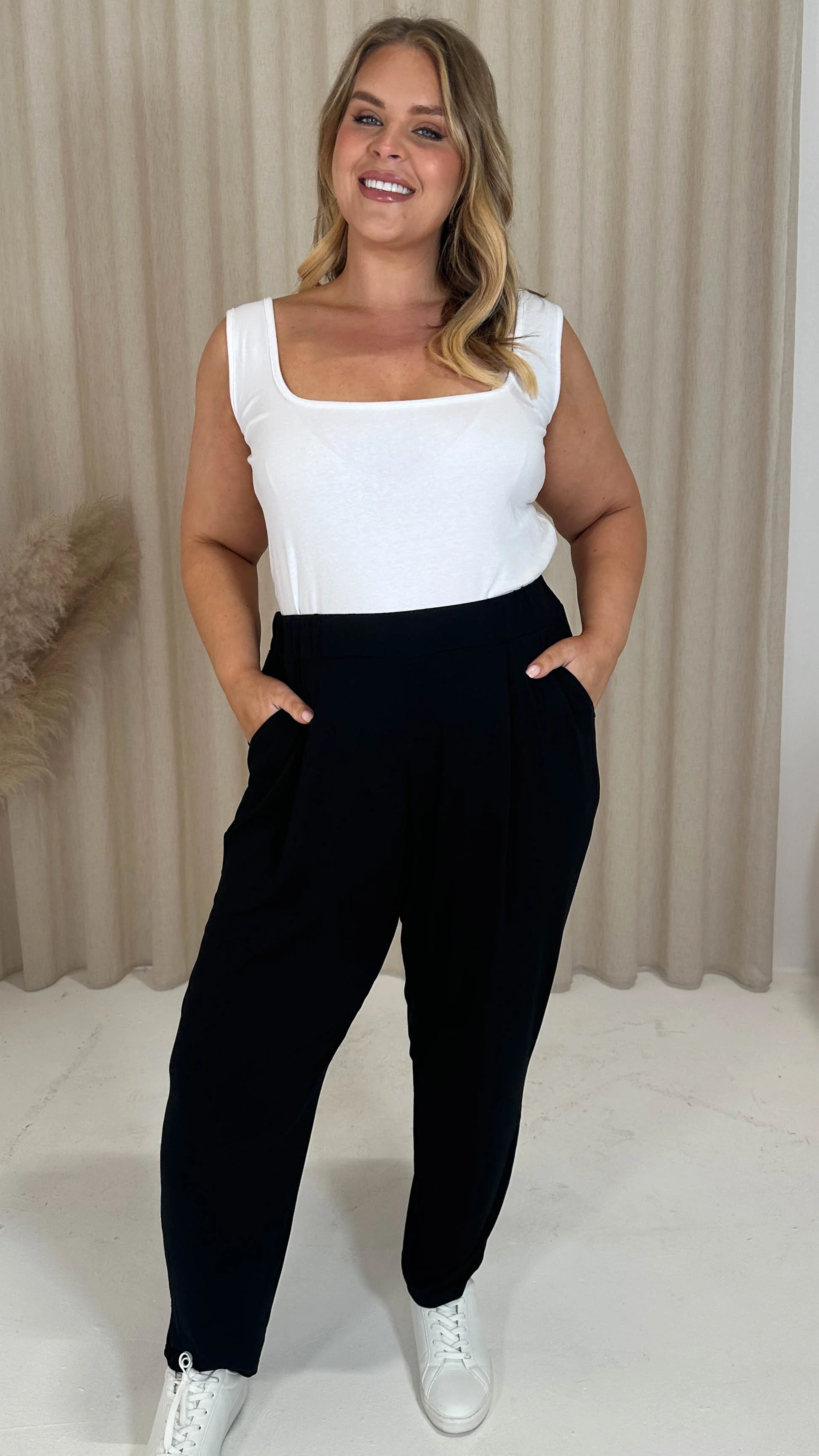 CurveWow Double Pleated Pocket Jogger Black - Image 2