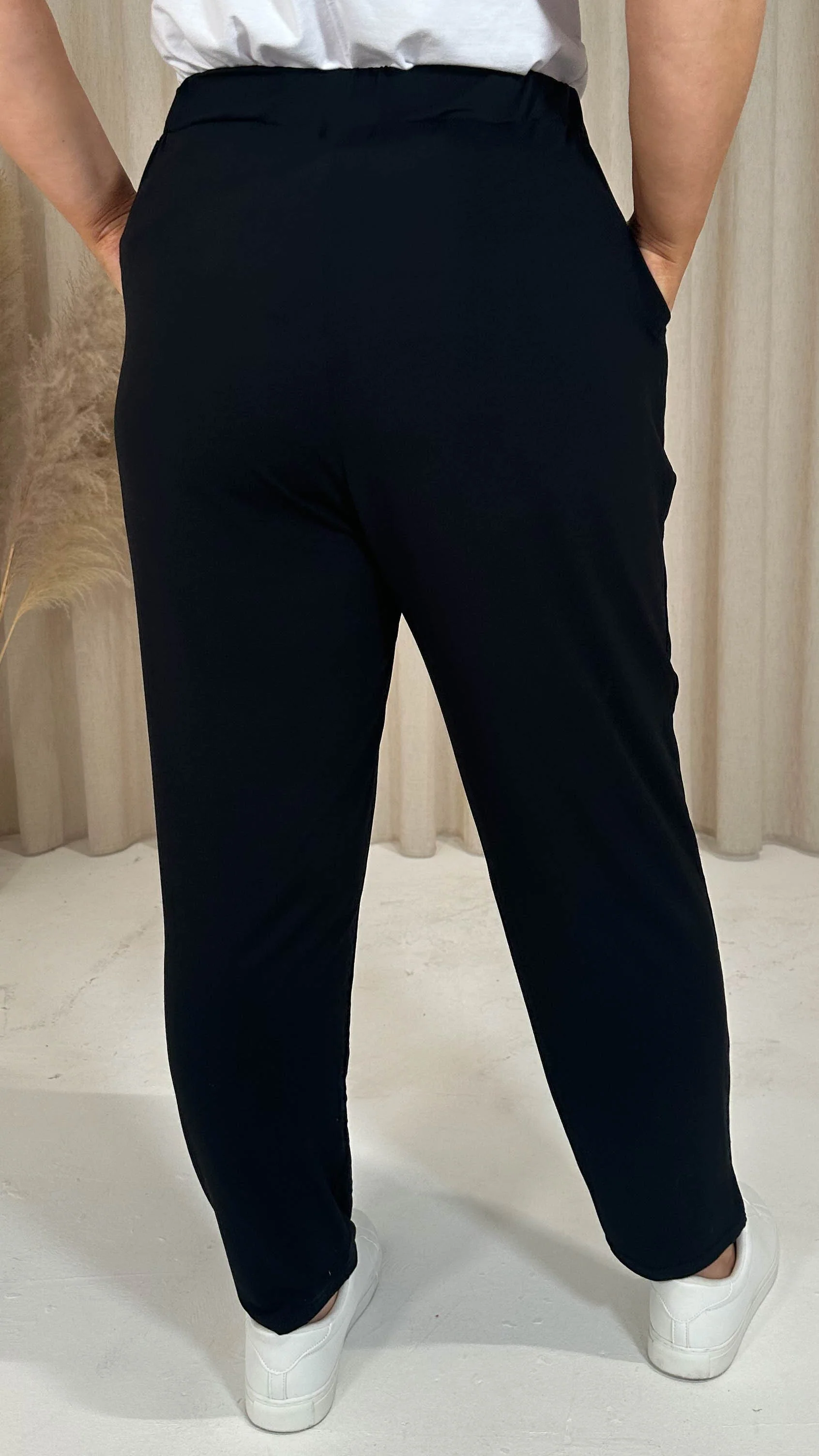 CurveWow Double Pleated Pocket Jogger Black - Image 8