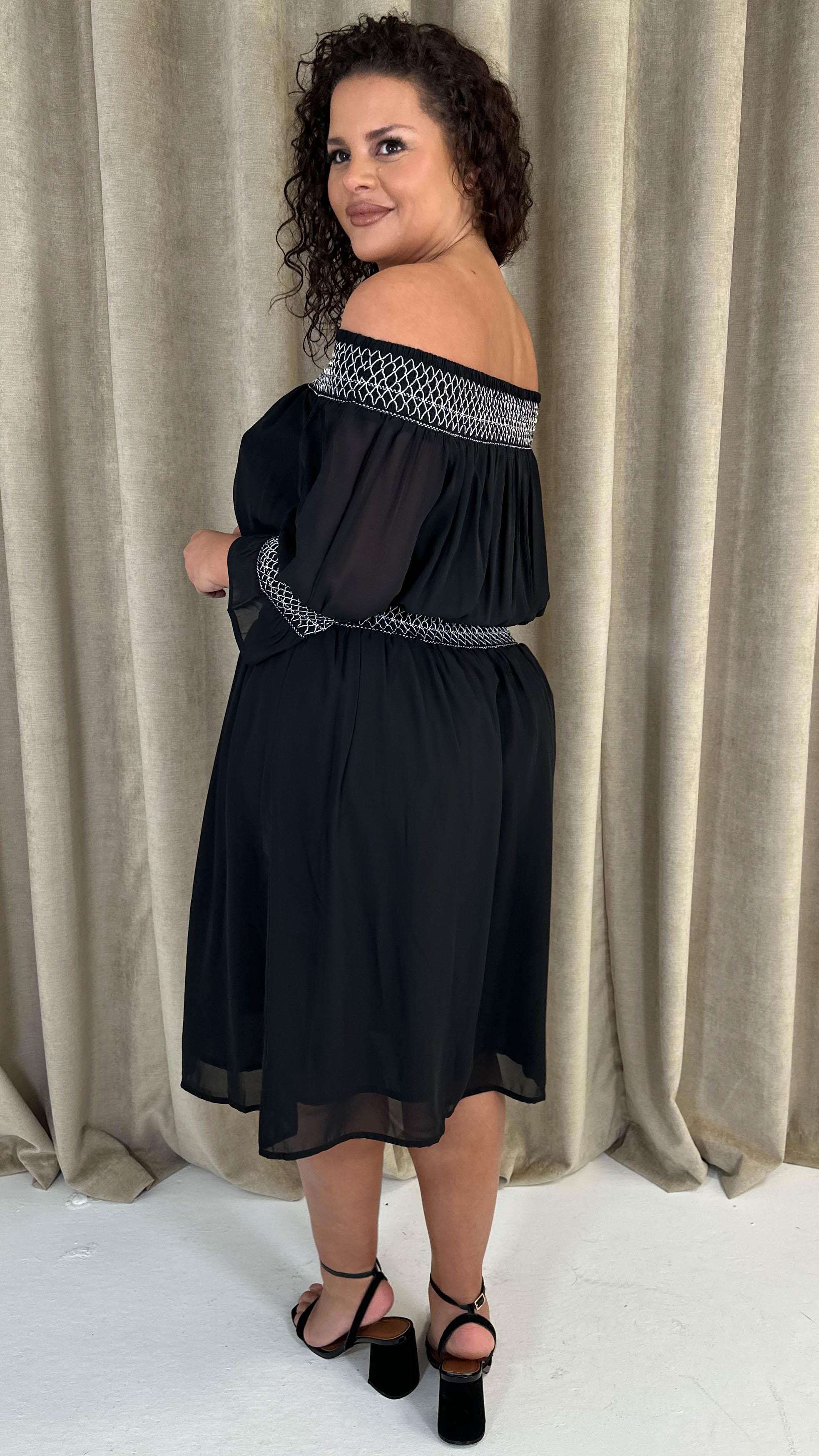 CurveWow Elasticated Smock Bardot Dress Black - Image 7