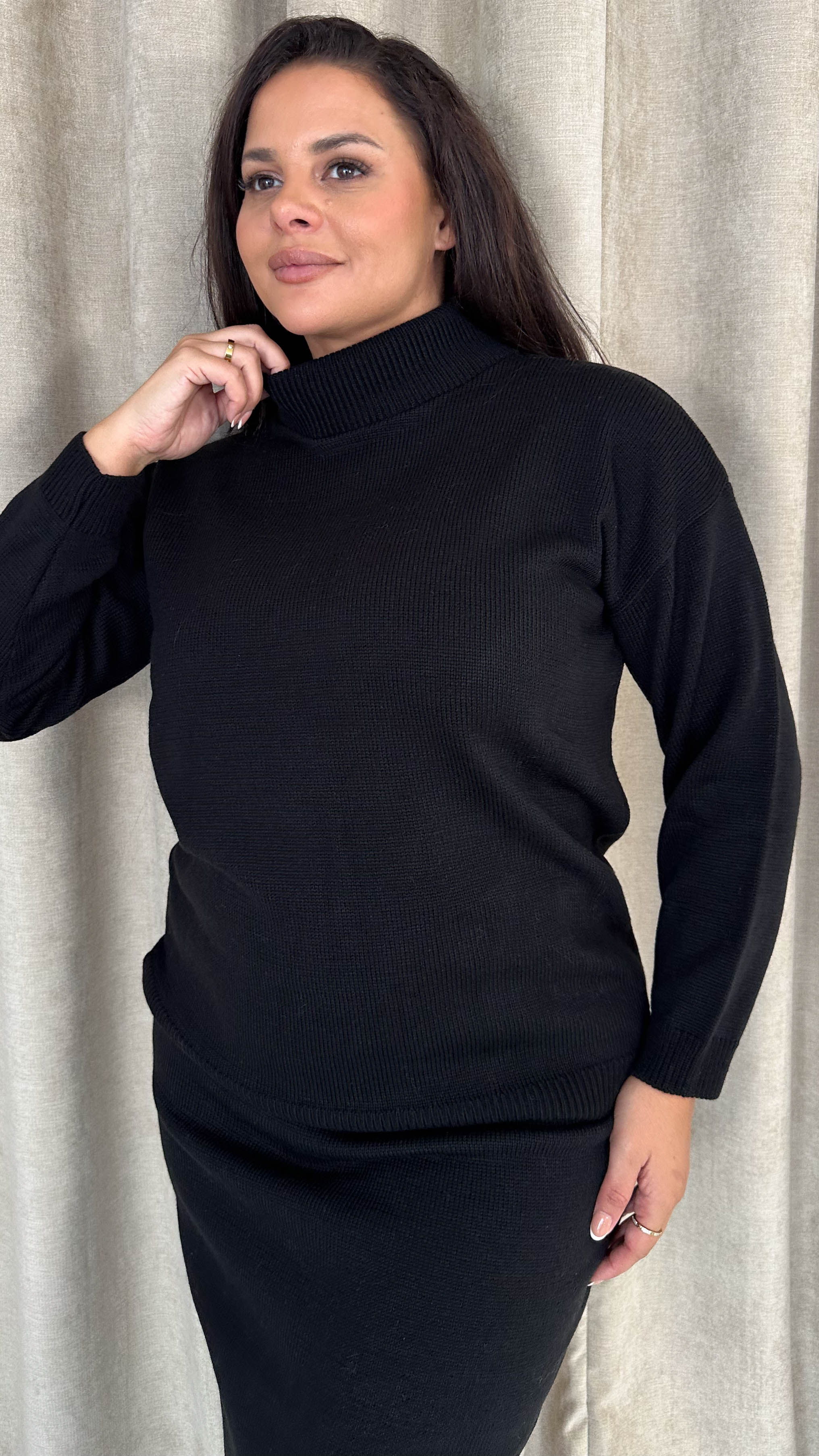 CurveWow Knitted Midi Skirt & Jumper Co-Ord Black - Image 2