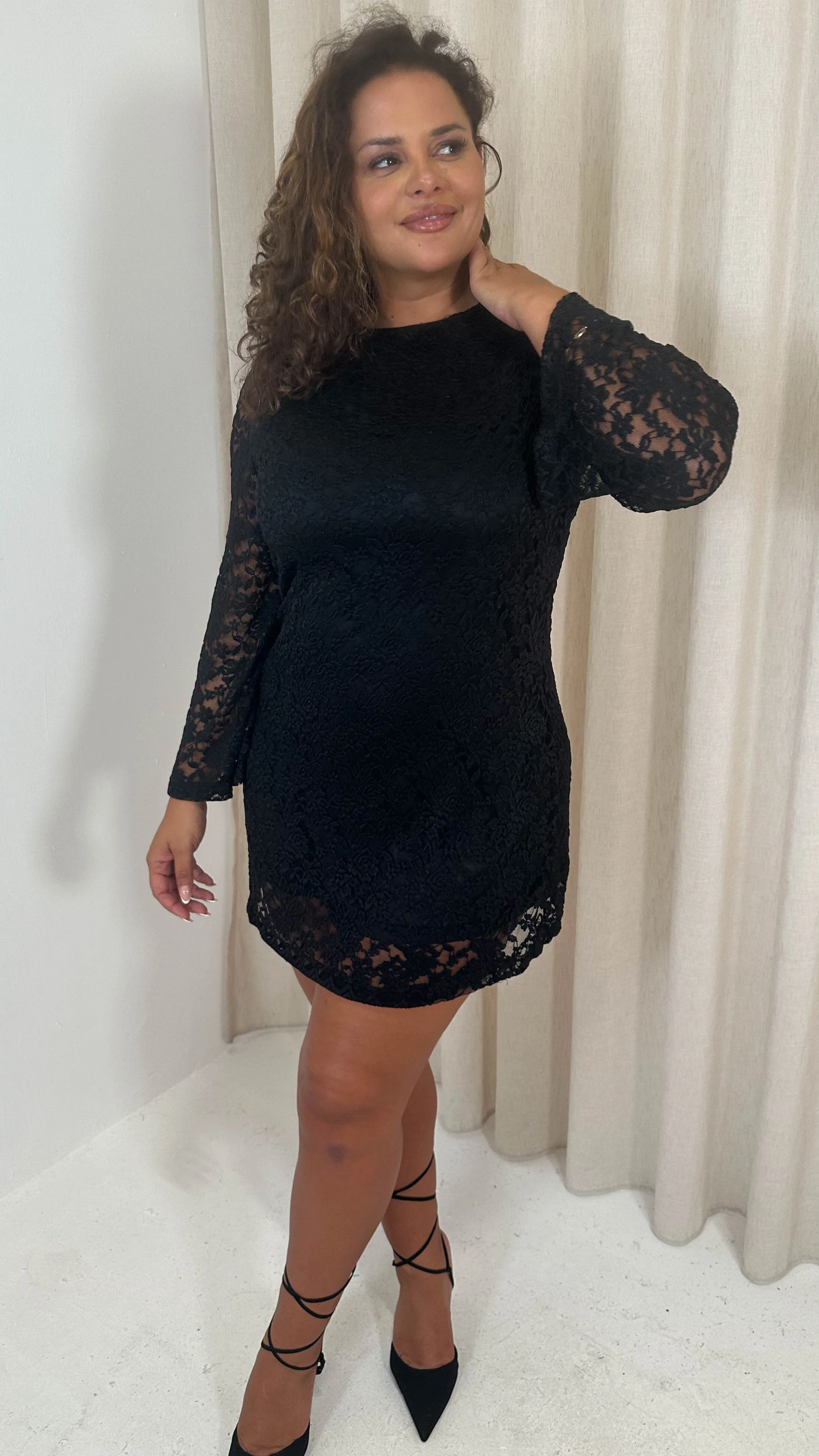 CurveWow Floral Lace Shift Dress Black - Image 2