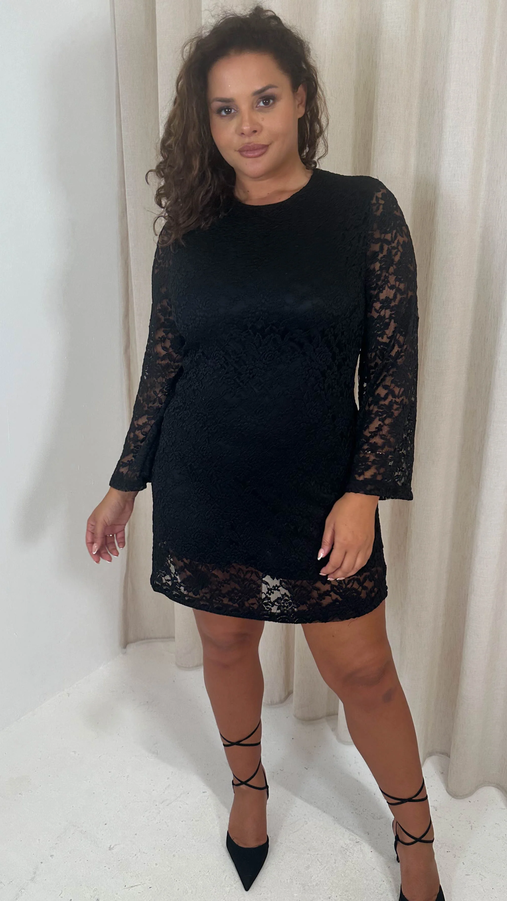 CurveWow Floral Lace Shift Dress Black - Image 7