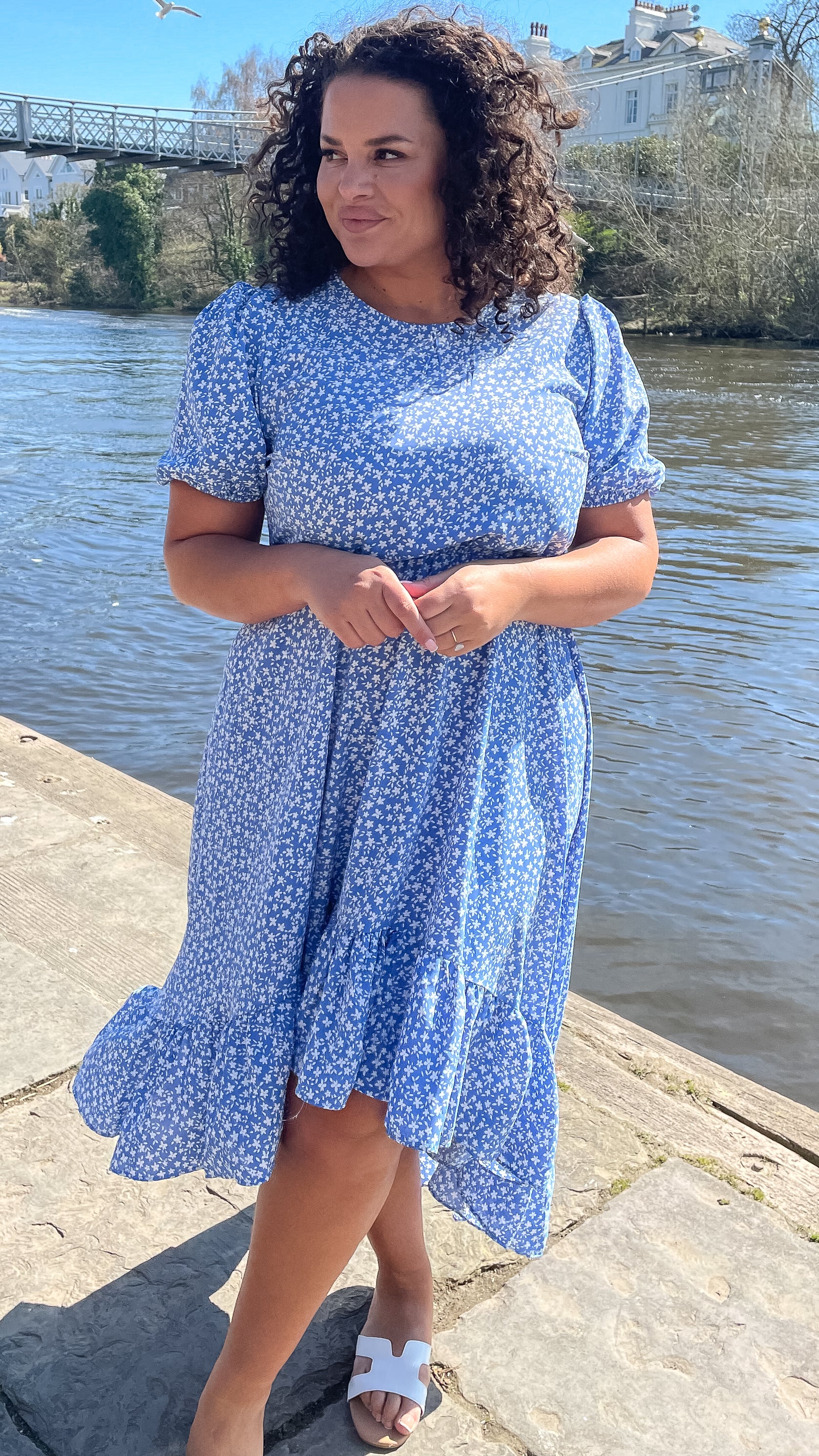 CurveWow Frill Dipped Hem Dress Blue Ditsy - Image 5