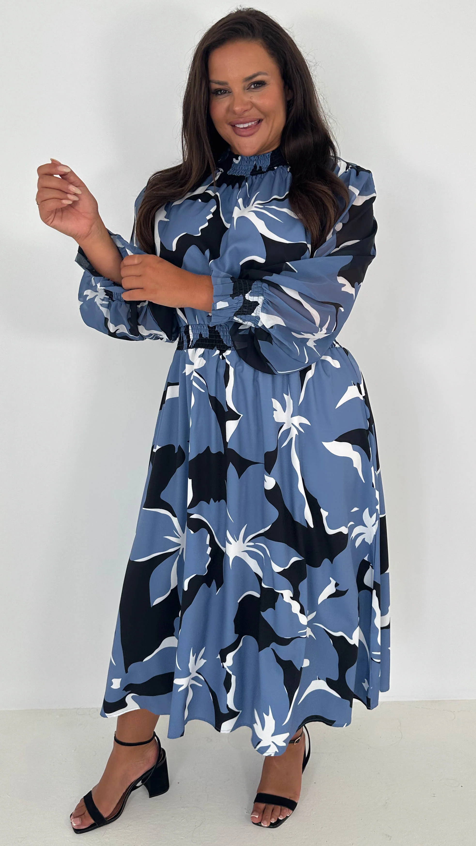 CurveWow High Neck Midaxi Dress Blue Floral - Image 6