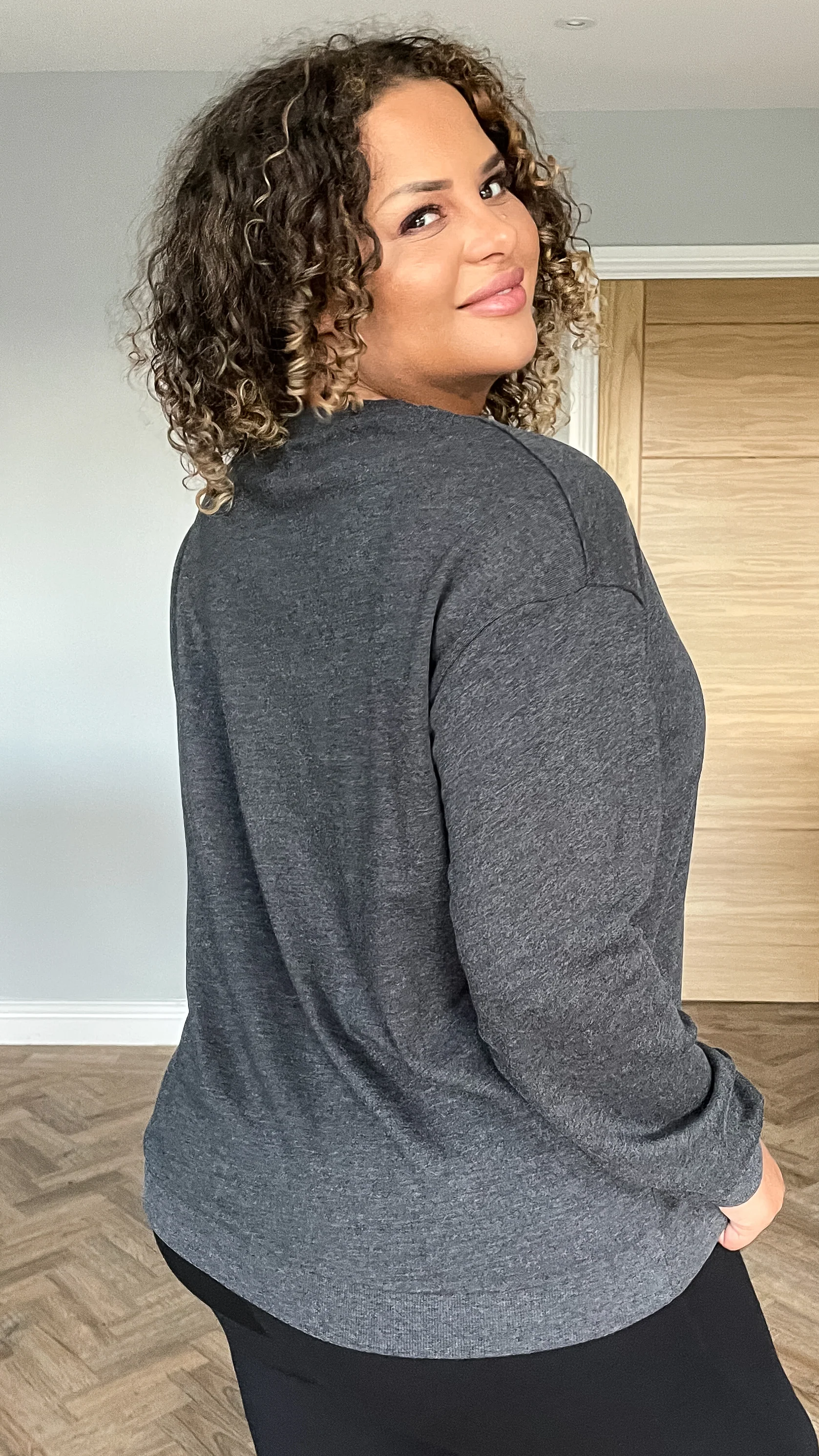 CurveWow Jersey Sweatshirt Charcoal - Image 5