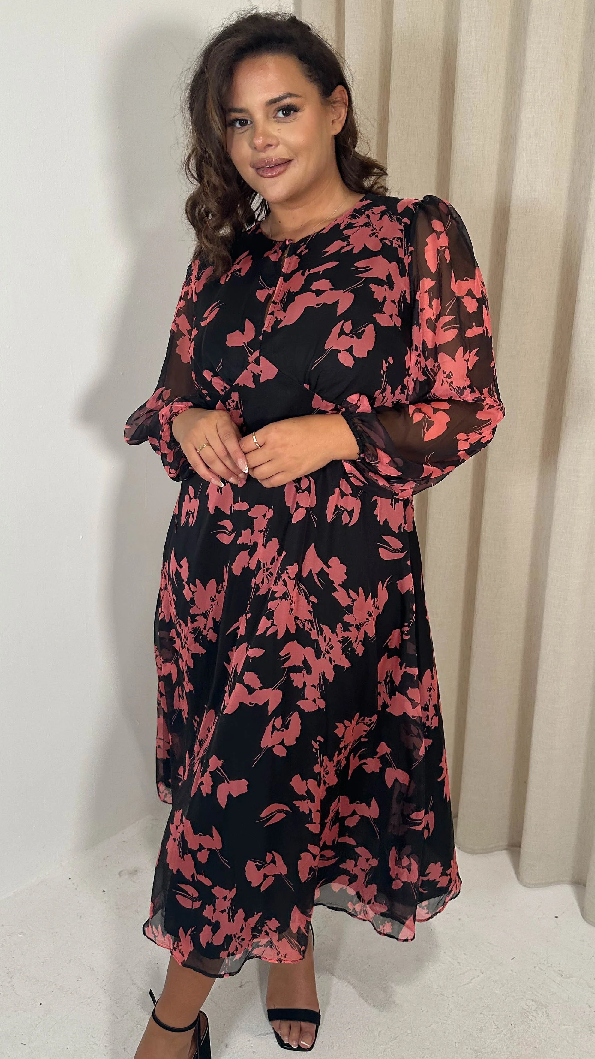 CurveWow Keyhole Midi Dress Black Pink Floral - Image 5