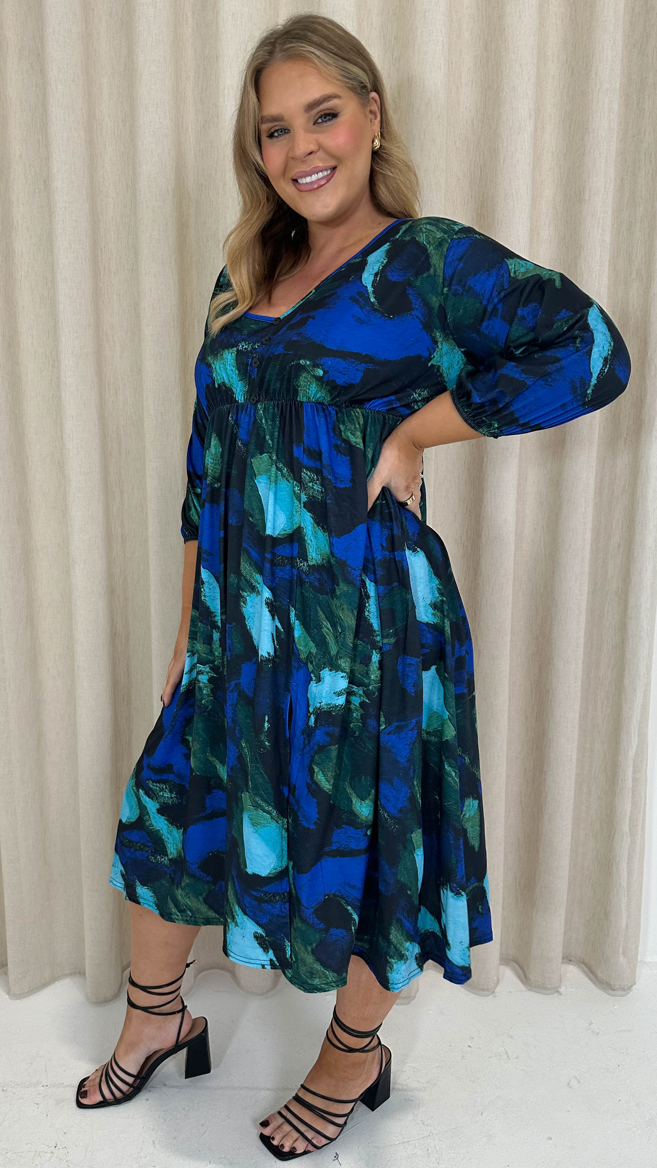 CurveWow Button Front Midi Dress Blue Brush Stroke - Image 2