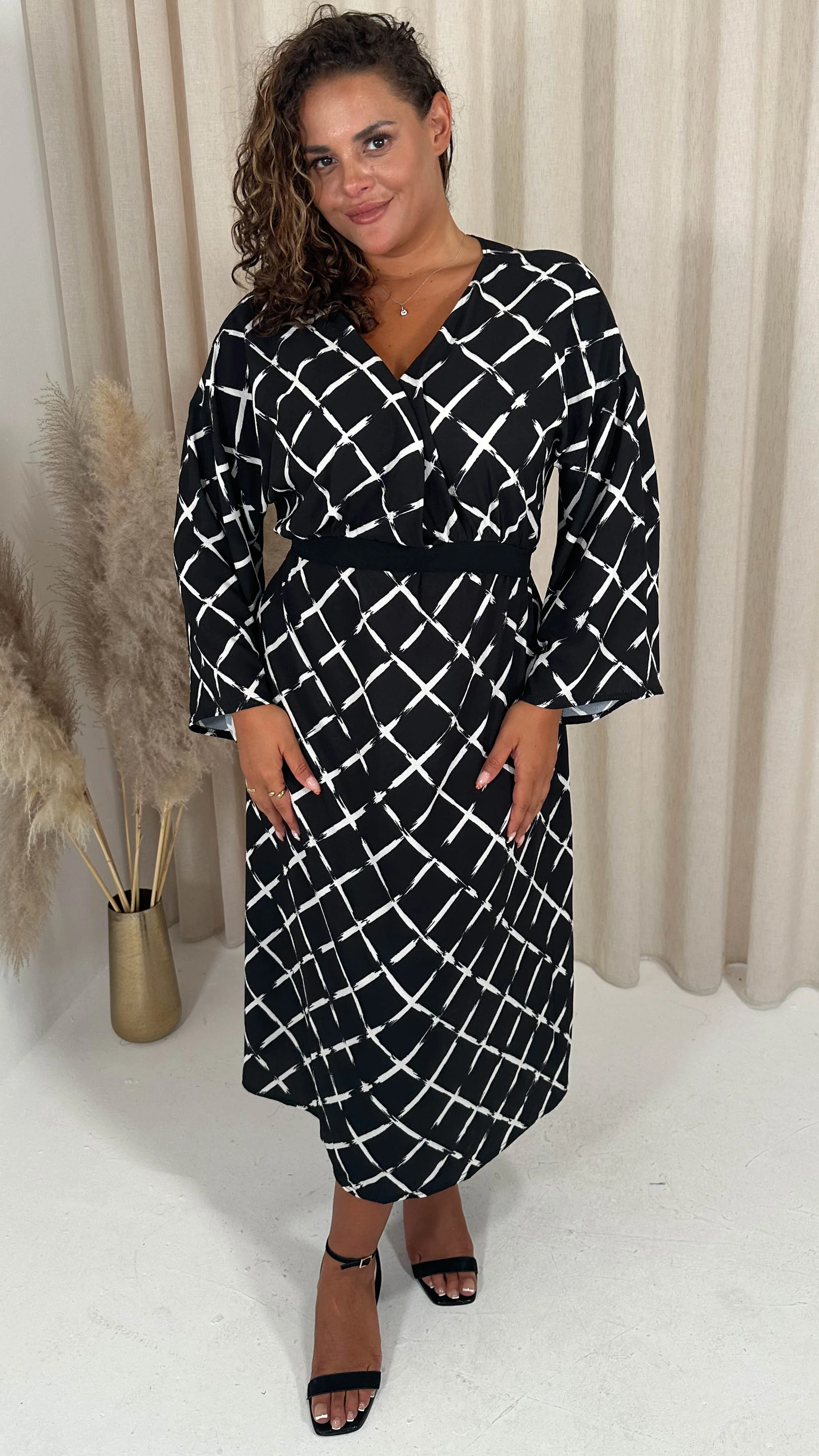CurveWow Kimono Sleeve Midaxi Dress Mono - Image 2