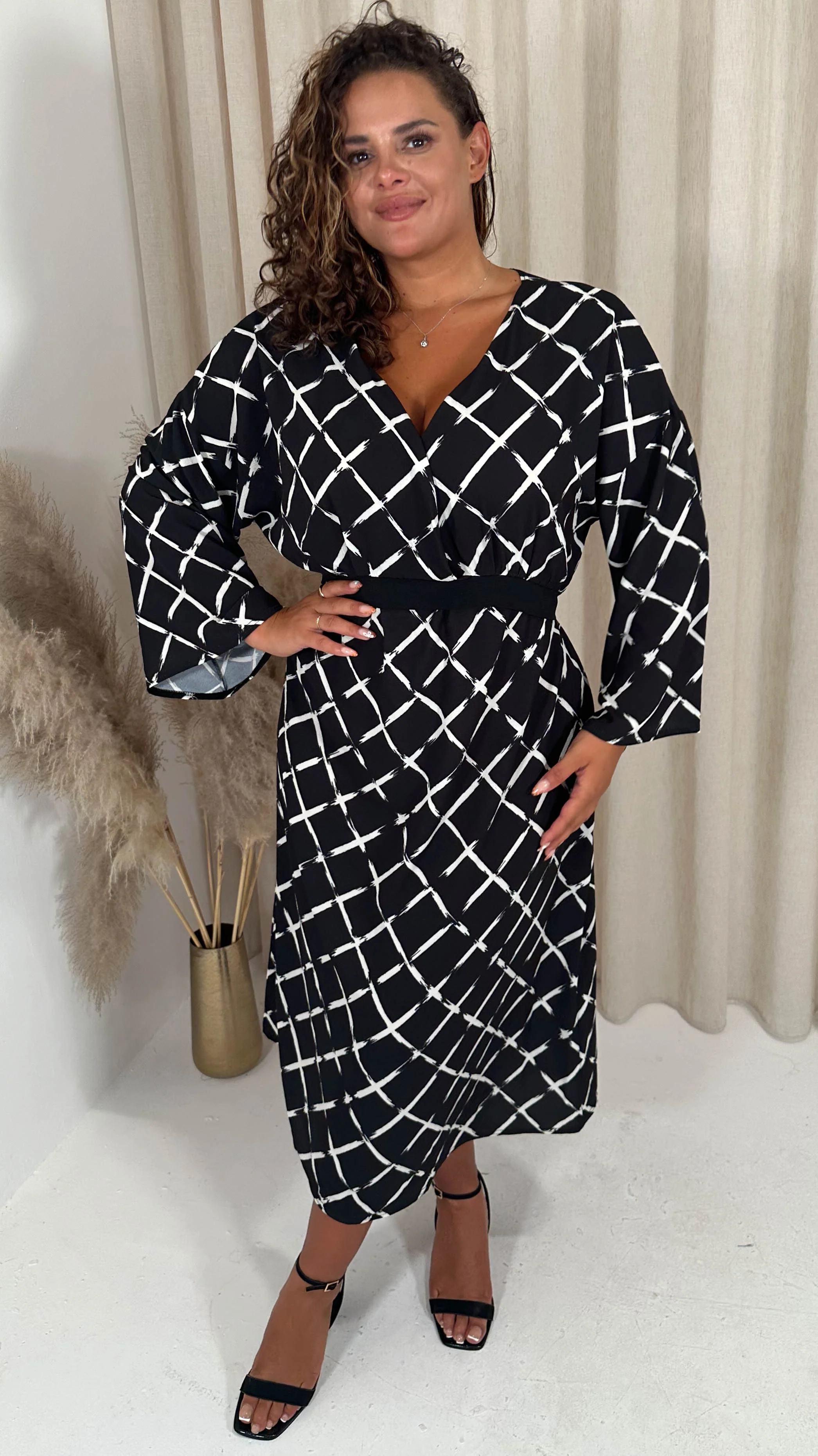 CurveWow Kimono Sleeve Midaxi Dress Mono - Image 4