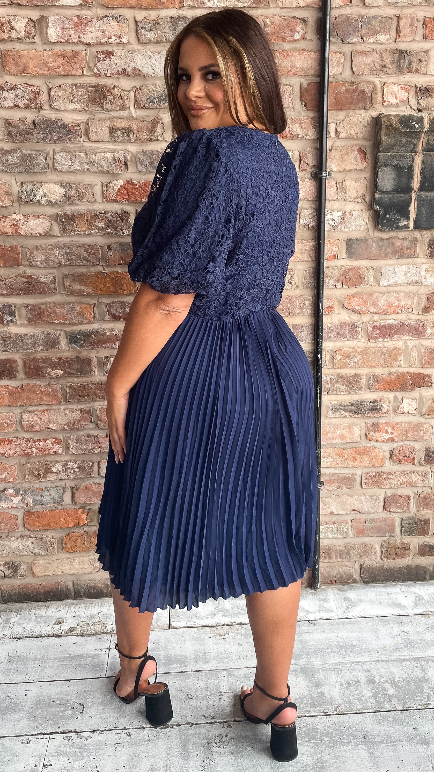 CurveWow Lace Top Pleated Dress Navy - Image 5