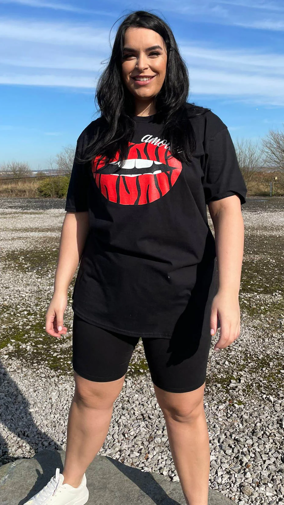 CurveWow Lips Print T-Shirt Black - Image 6