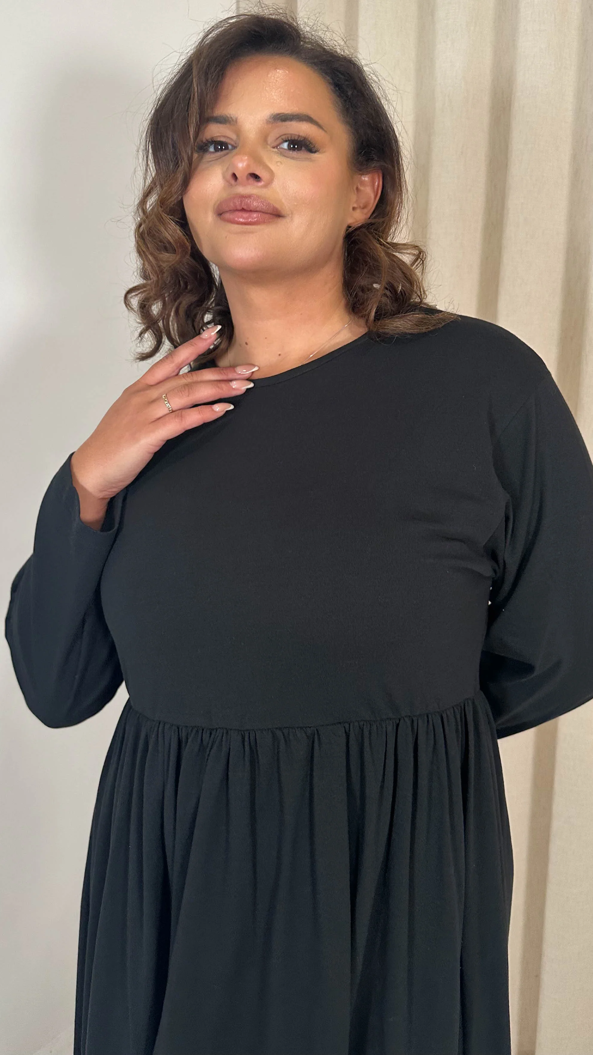 CurveWow Elasticated Waist Midi Dress Black - Image 2