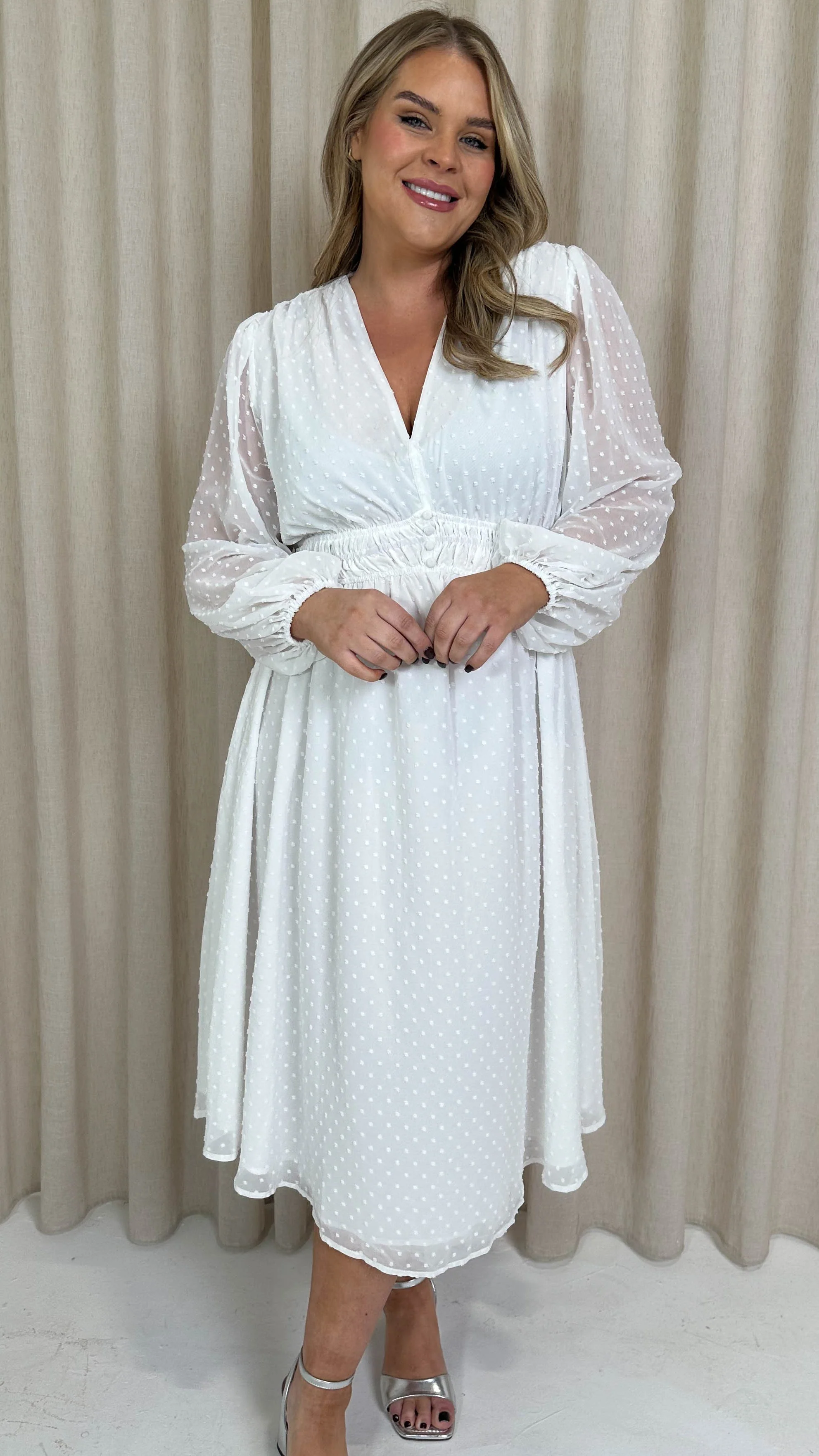 CurveWow Dobby Shirred Bodice Midi Dress White - Image 3
