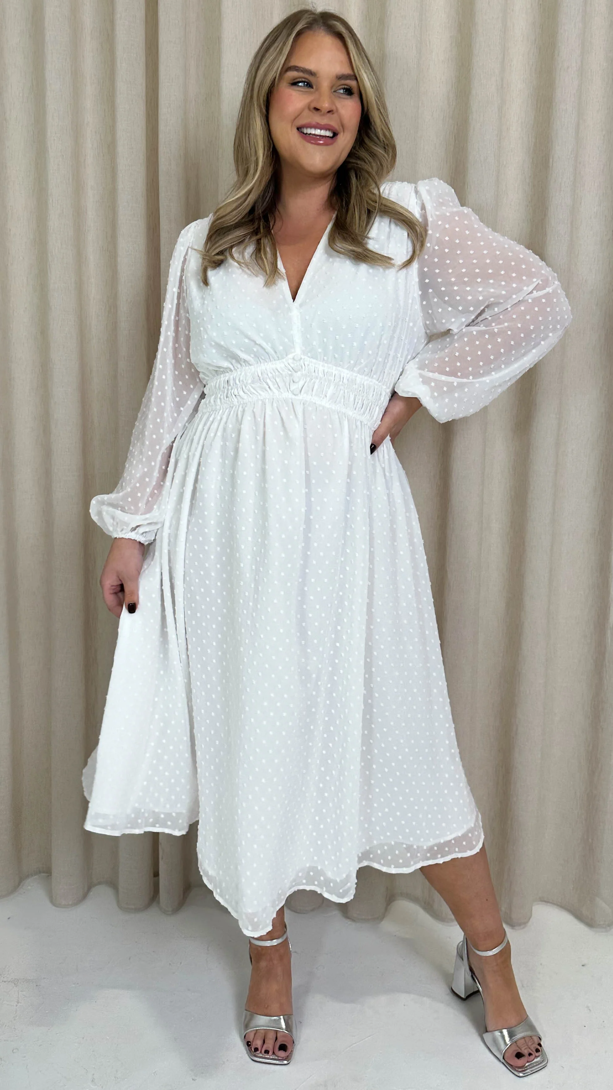 CurveWow Dobby Shirred Bodice Midi Dress White - Image 4