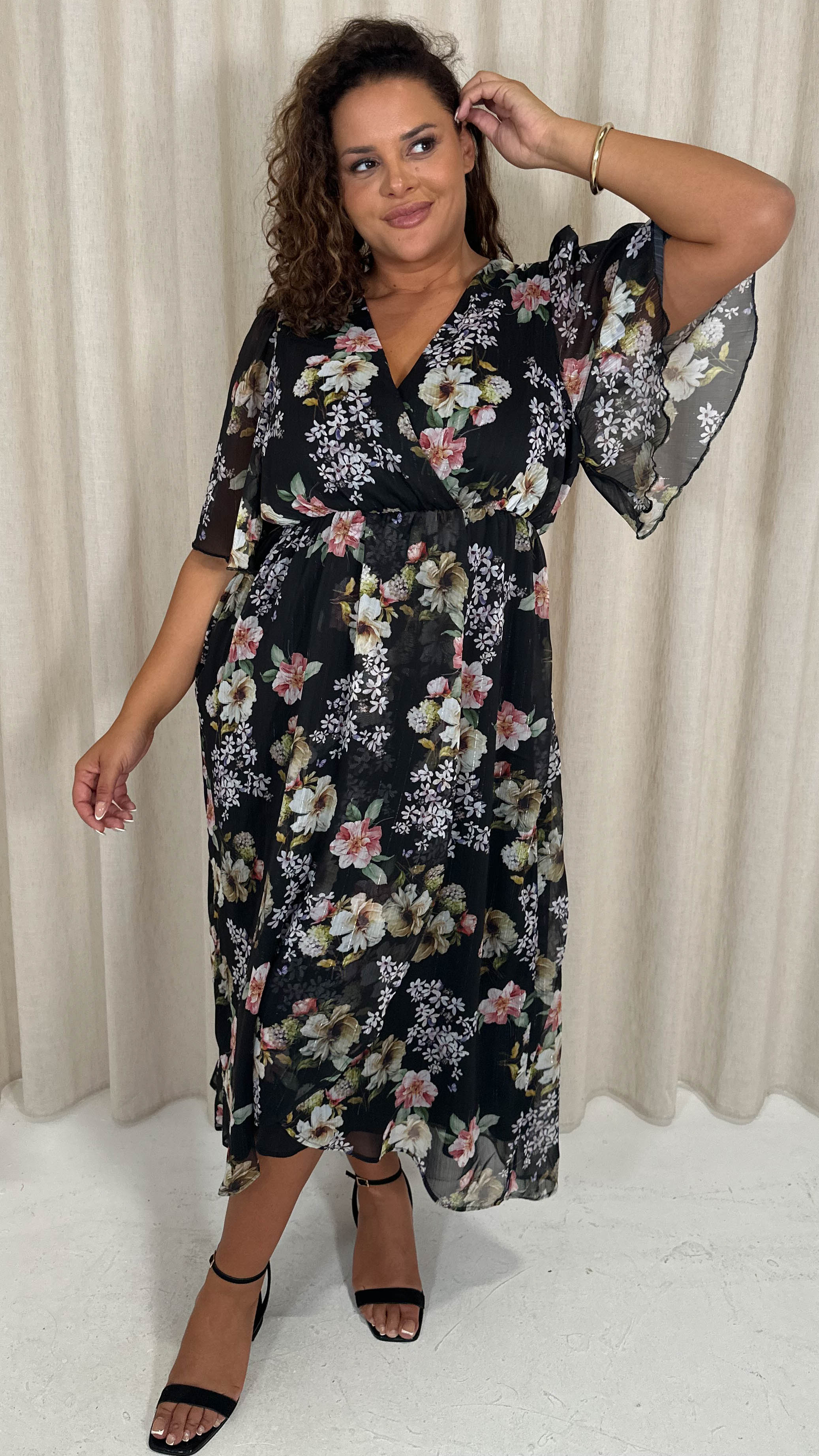 CurveWow Angel Sleeve Wrap Midi Dress Black Floral - Image 3