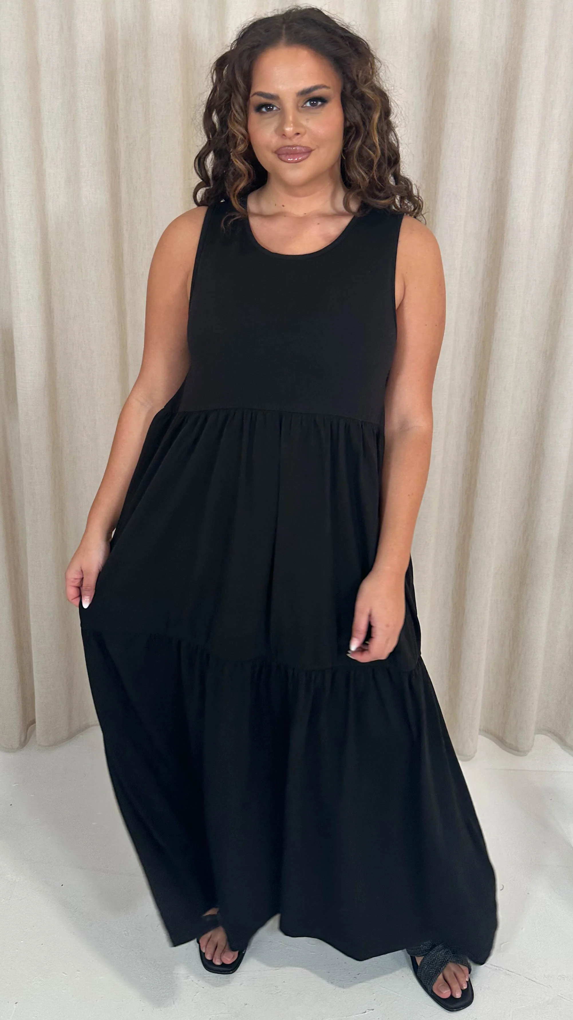 CurveWow Basic Maxi Tiered Dress Black - Image 4