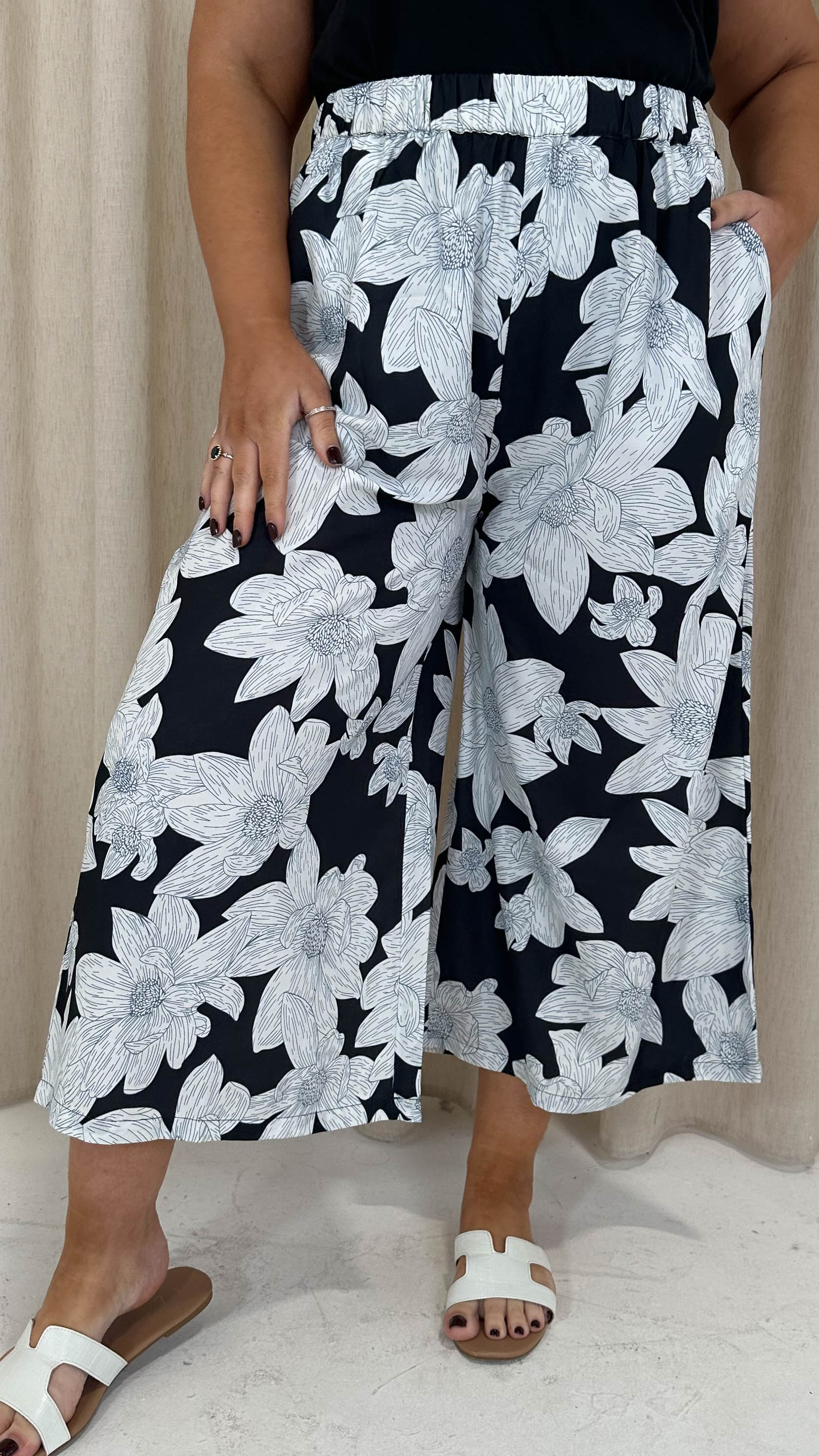 CurveWow Mono Printed Wide Leg Trouser Floral - Image 3
