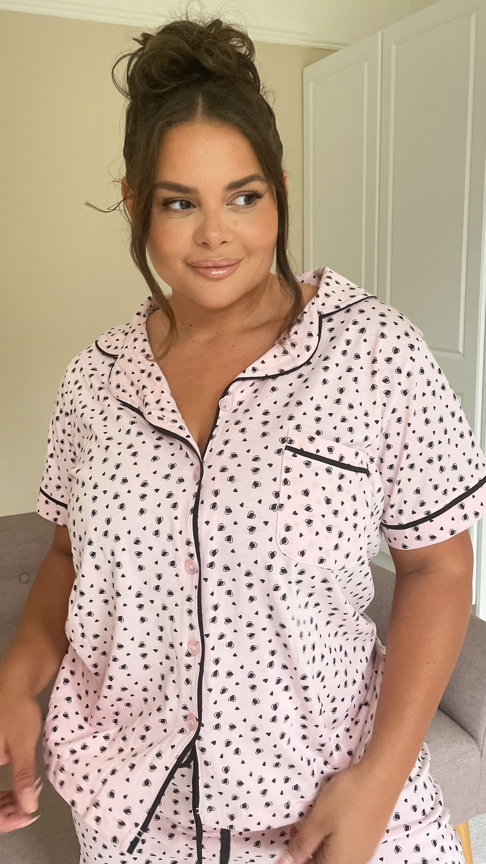 CurveWow Shirt & Shorts PJ Set Pink With Black Hearts - Image 8