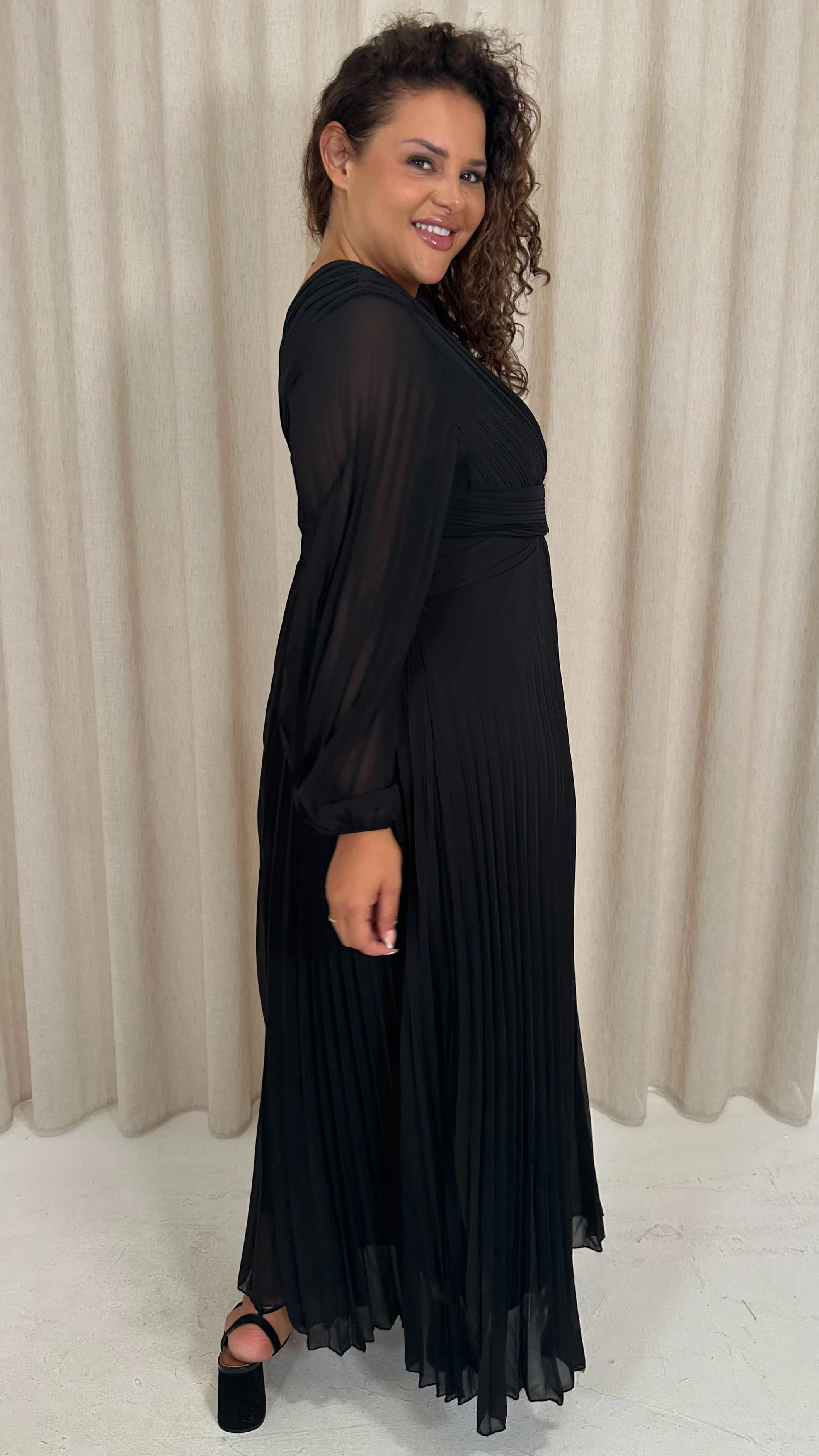 CurveWow Pleated Wrap Maxi Dress Black - Image 7