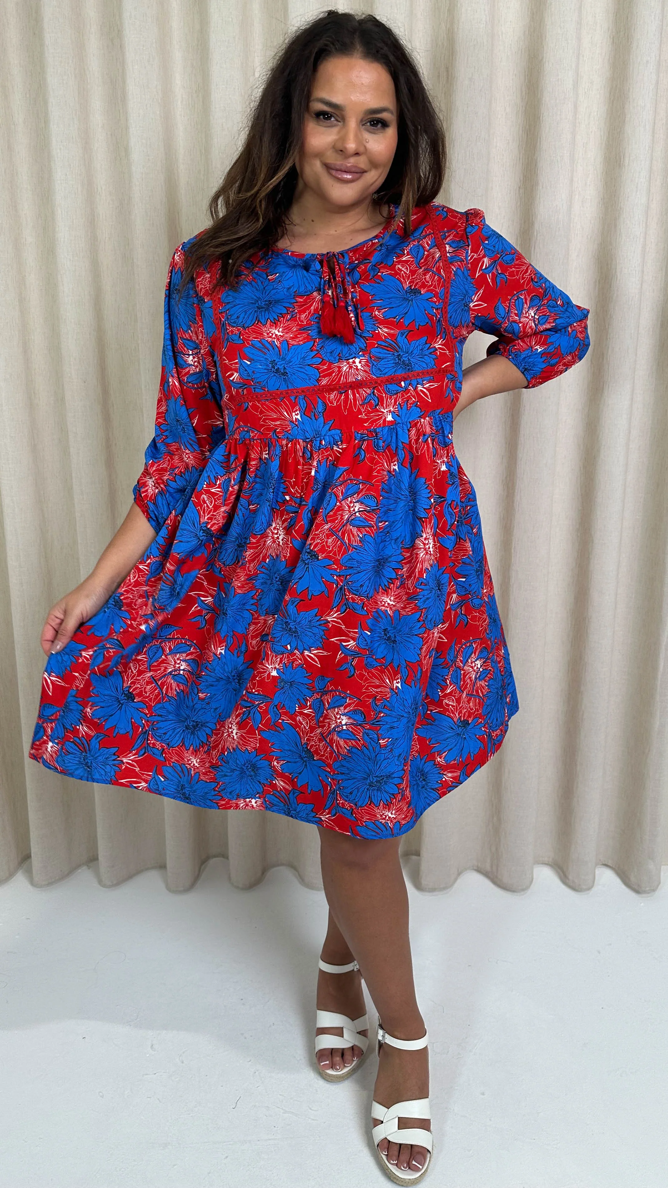 CurveWow Printed Lace Insert Smock Dress Blue/Red Floral - Image 6