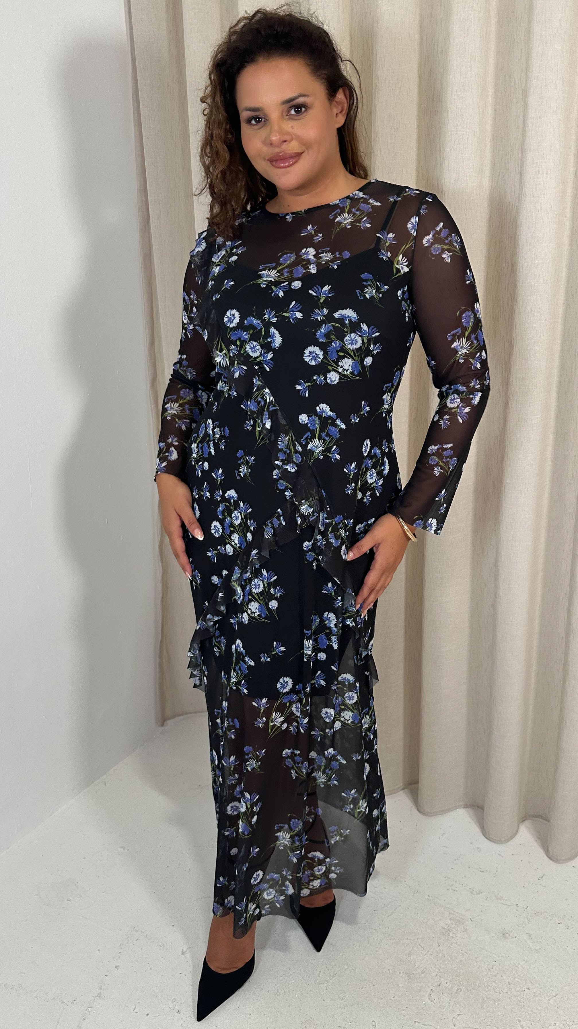 CurveWow Printed Maxi Dress Purple Floral - Image 6