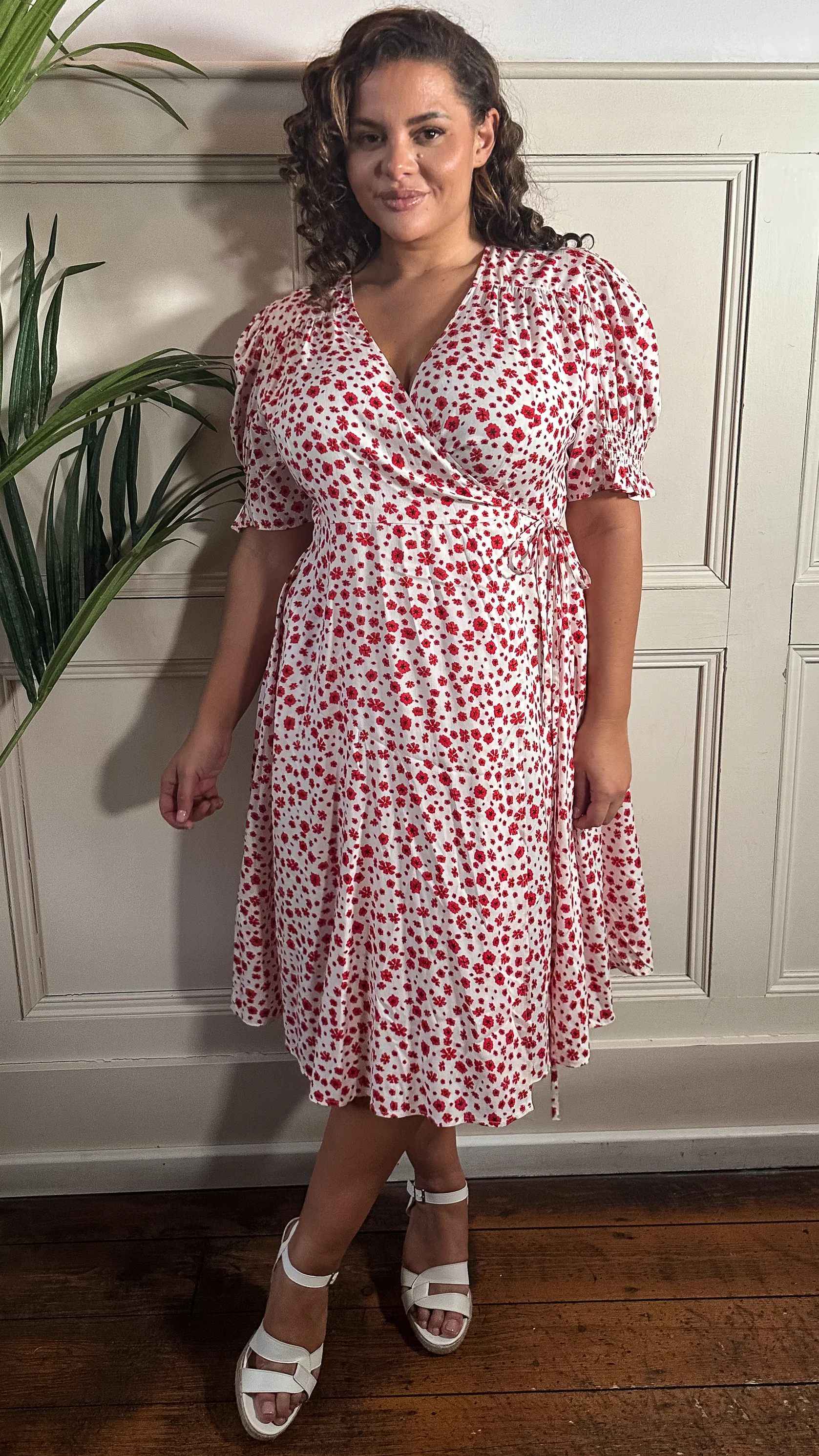 CurveWow Printed Puff Sleeve Wrap Midi Dress Red Floral - Image 3
